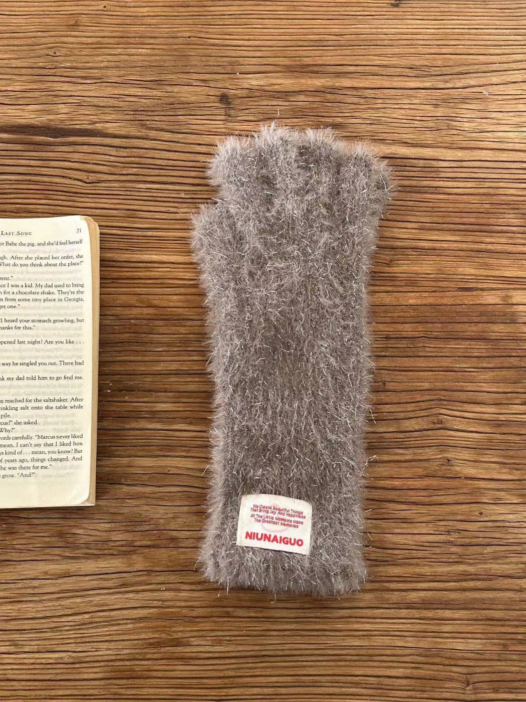 Funkyrel® Atzbranding Limited - Wholesale Gloves - Women's - Gloving - Sparkly Fingerless Gloves with Letter Patches & Touchscreen2