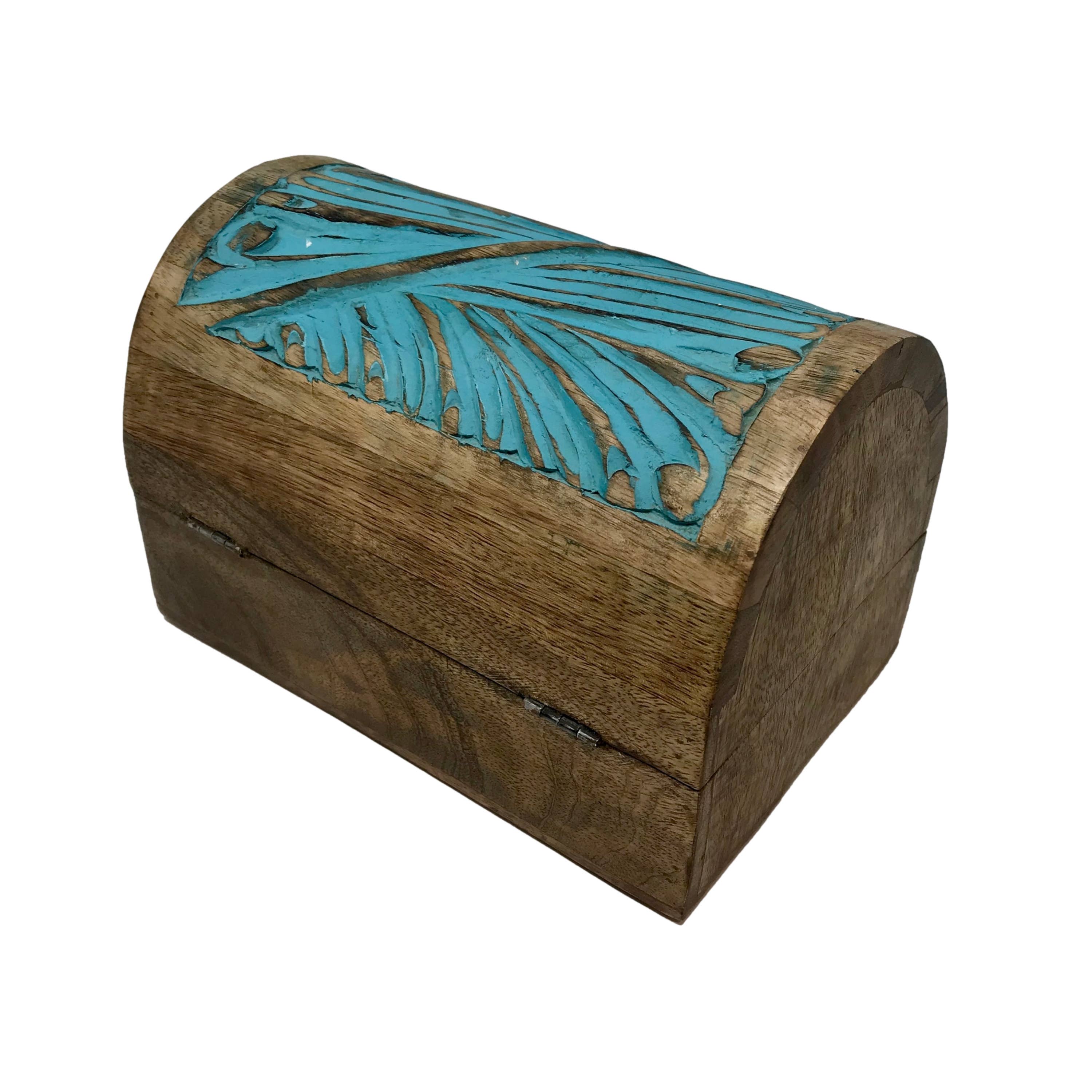 Wilco Home – Großhandel Dekoschachteln – Spring Decor Tischtruhe aus geschnitztem Holz mit Scharnier „Sea Breeze“9