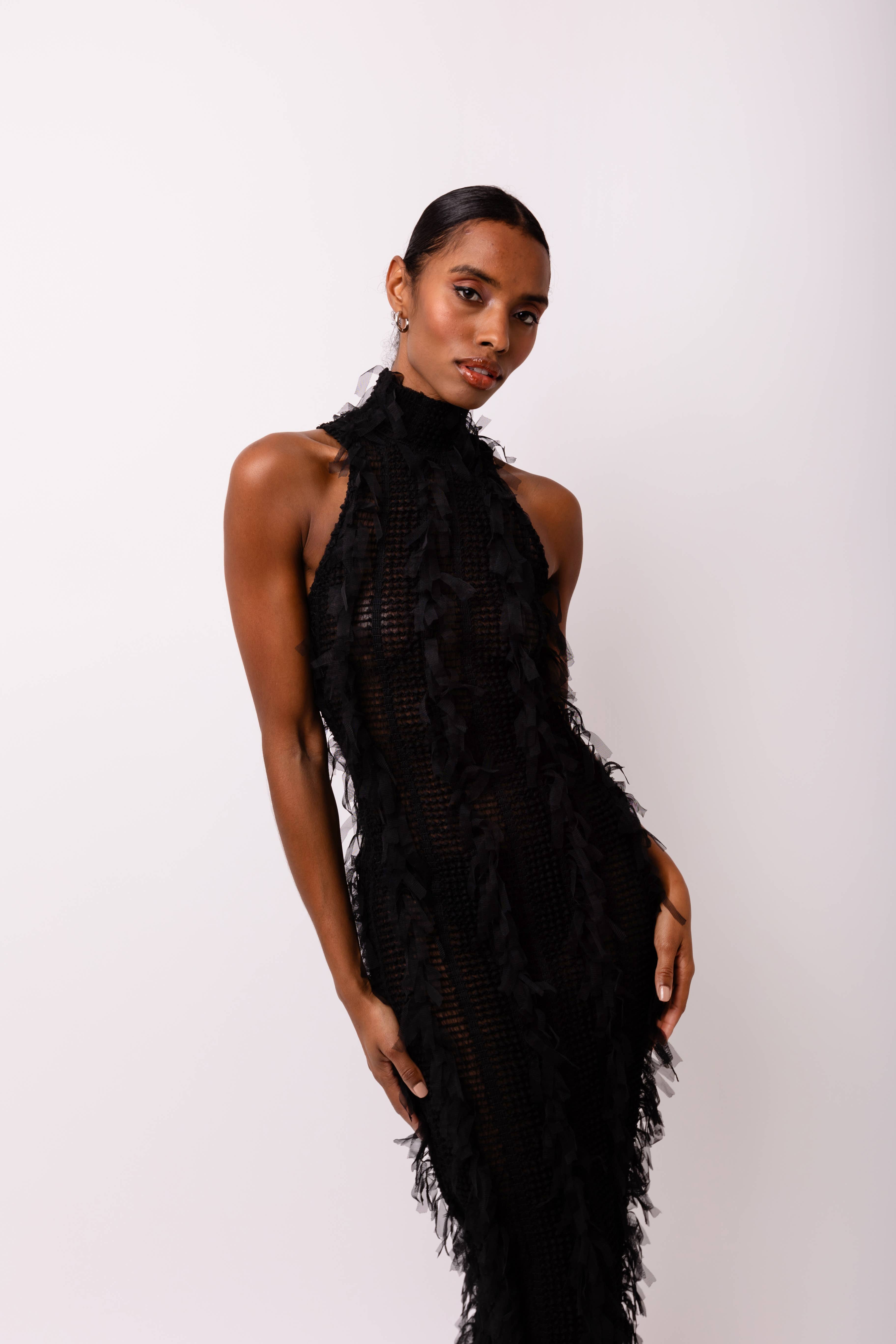 Zwart Calla zwarte midi-jurk met hoge hals voor groothandel op Faire6