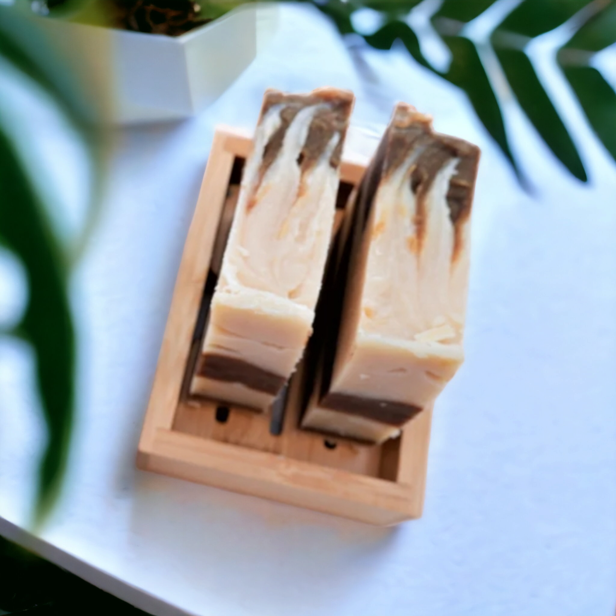 Mersea Mudd Shack Ltd – wholesale Bar Soap – Honey & Chocolate Beeswax Soap Bar 100g1