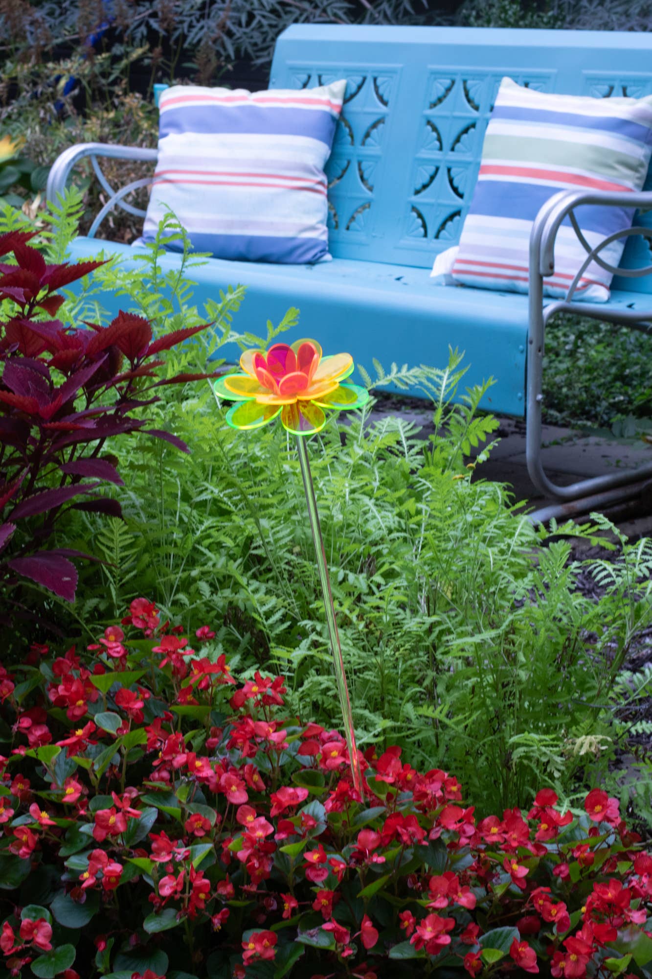 The Colored Petal – wholesale Suncatcher – Neon rainbow flower stake | Cosmos Lotus handmade gifts1