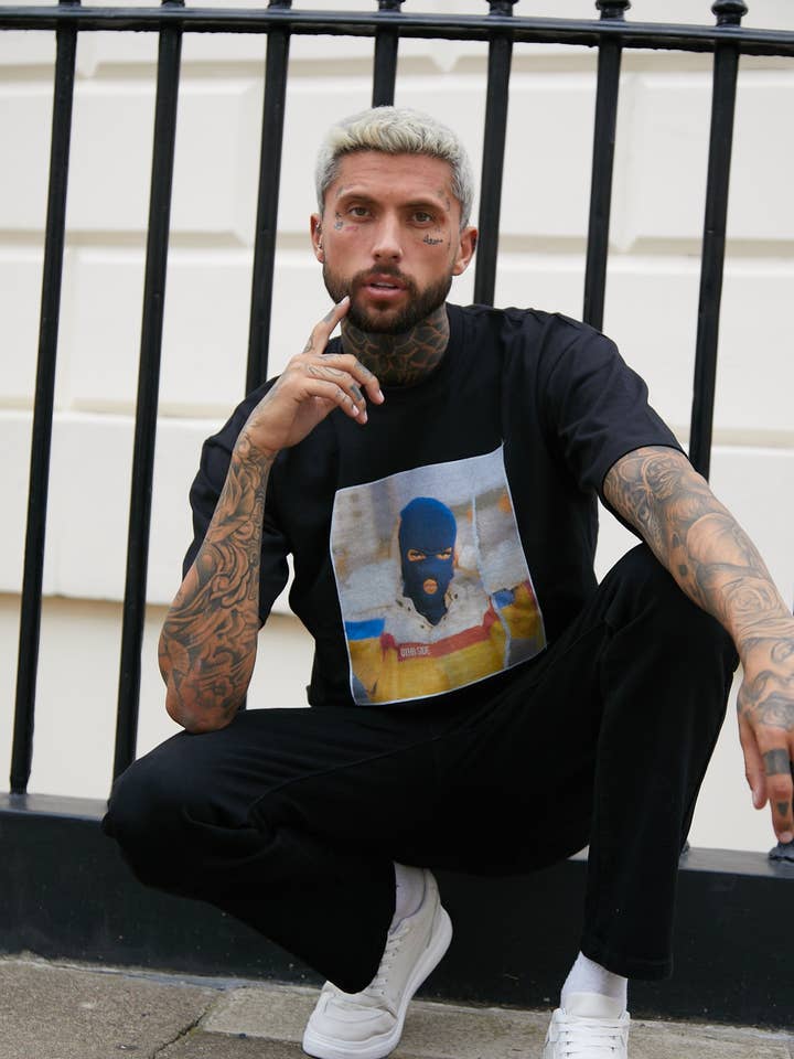 OTHR|SIDE – wholesale Screen printed t-shirt – Men′s – Racing Girl T-Shirt - Black1