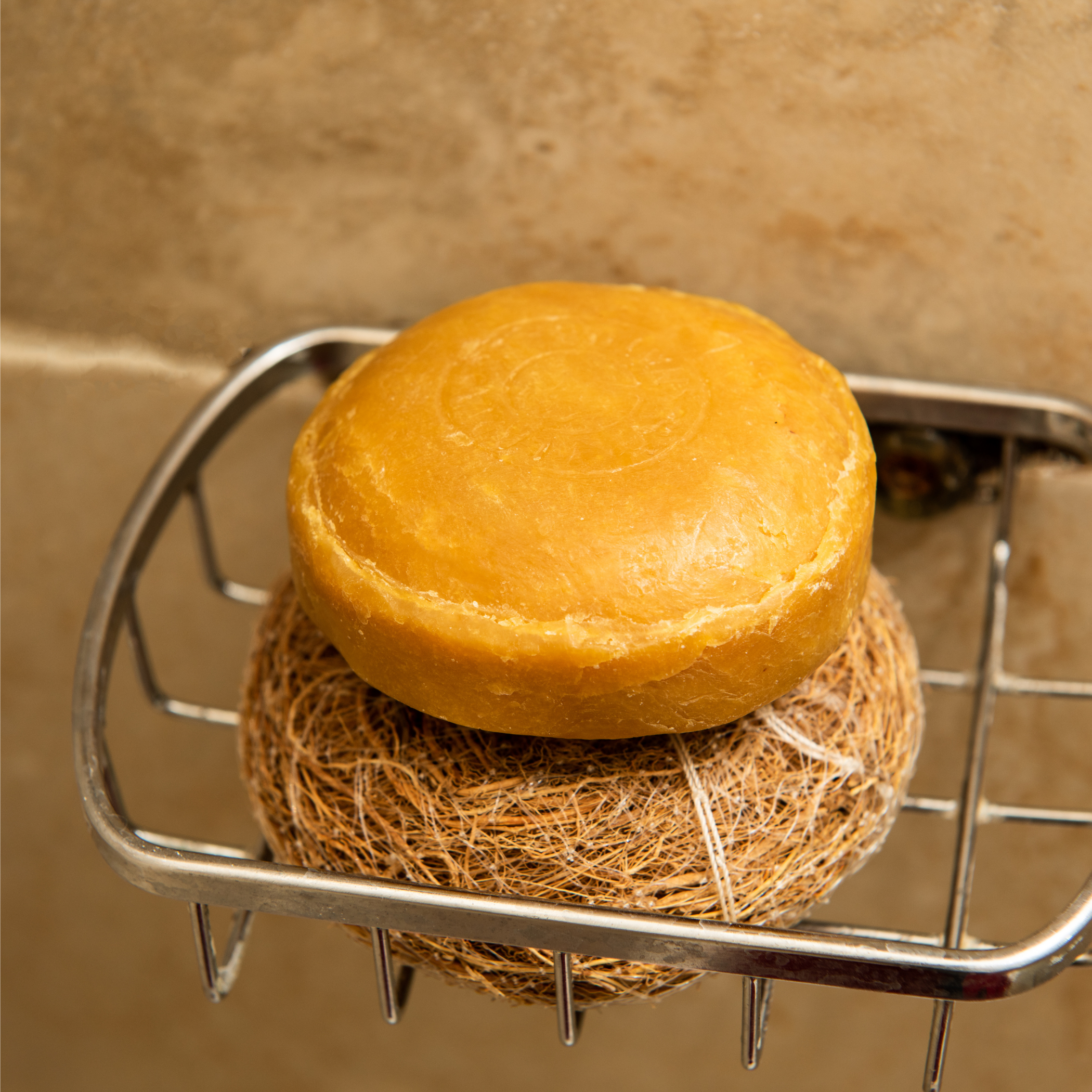 Holy Lama Naturals - Vendita all'ingrosso Saponette - Sapone vegano ayurvedico naturale fatto a mano alla curcuma3