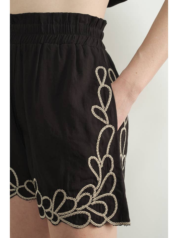 Aaron & Amber - Wholesale Shorts - Women's - MAP3230 EMBROIDERED HEM ELASTIC WAIST SHORTS