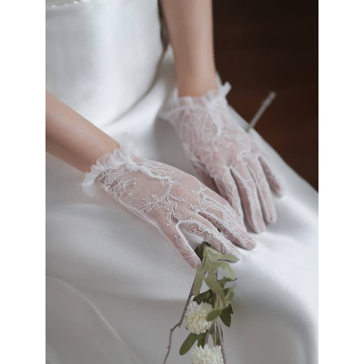 Hochzeitshandschuhe mit Spitzenbesatz für den Großhandel von FanakoStudioNYC