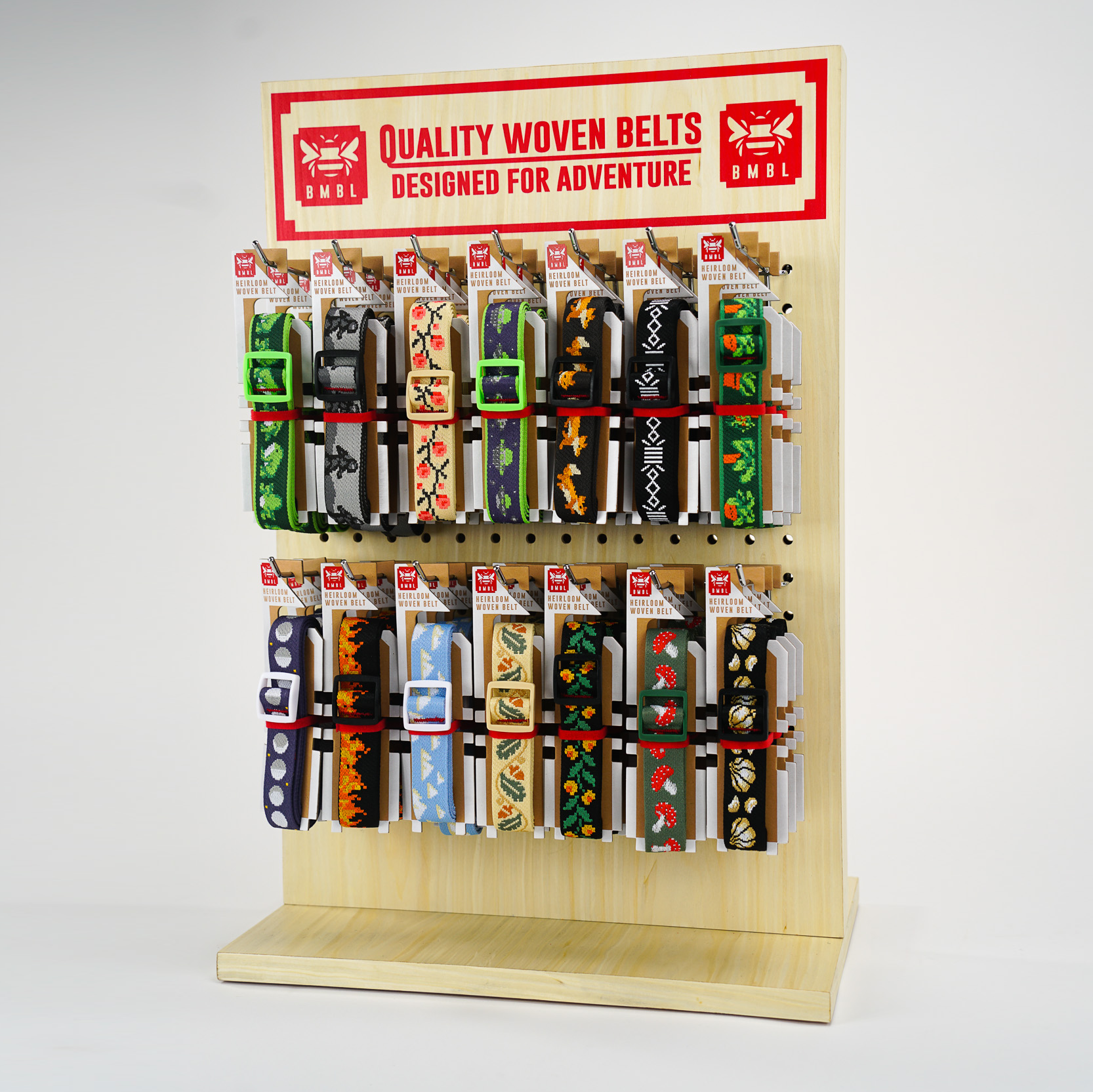 BMBL Belts - Venta al por mayor Expositor- Accesorios - Expositor de madera perforada 3