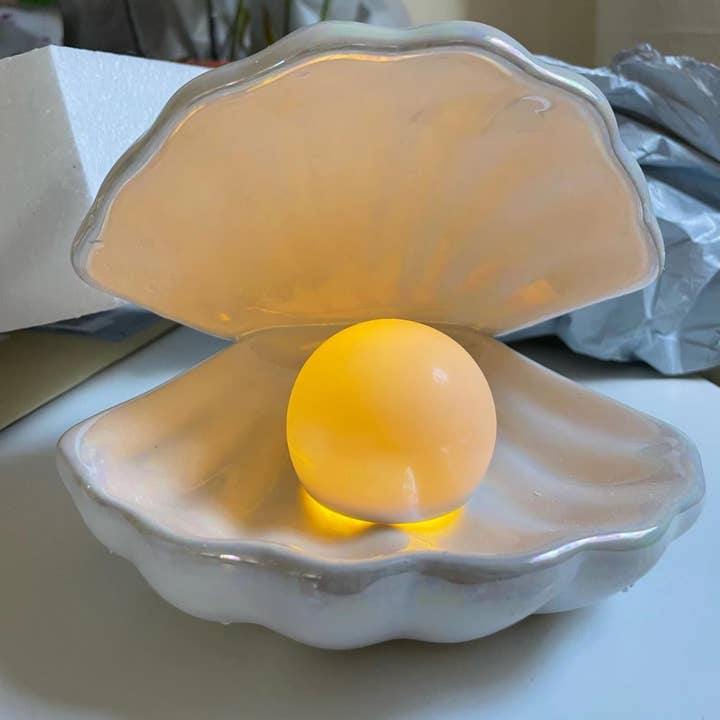 Green Pastures Wholesale - Wholesale Decorative Tabletop Object - Pearl Decor Shell Jewelry Tray and Table Lamp5