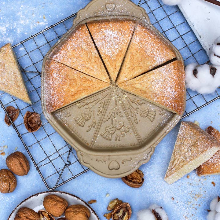 Emerson Creek Pottery - Wholesale Baking Dish - Brown Bag Designs Shortbread Pans