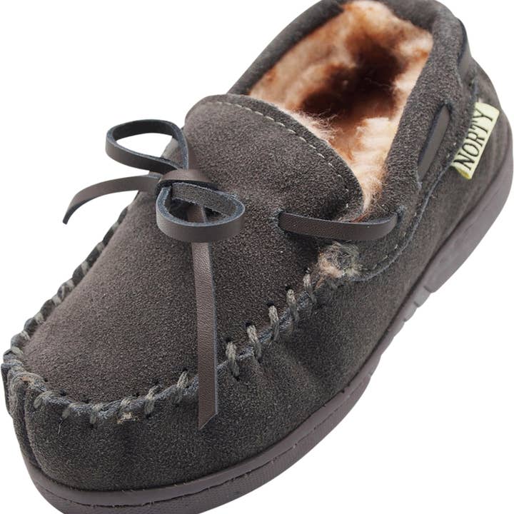 Norty Boys 11-3 Grå mocka toffel Moc 16960 Förpackning för wholesale av The Norty Brand