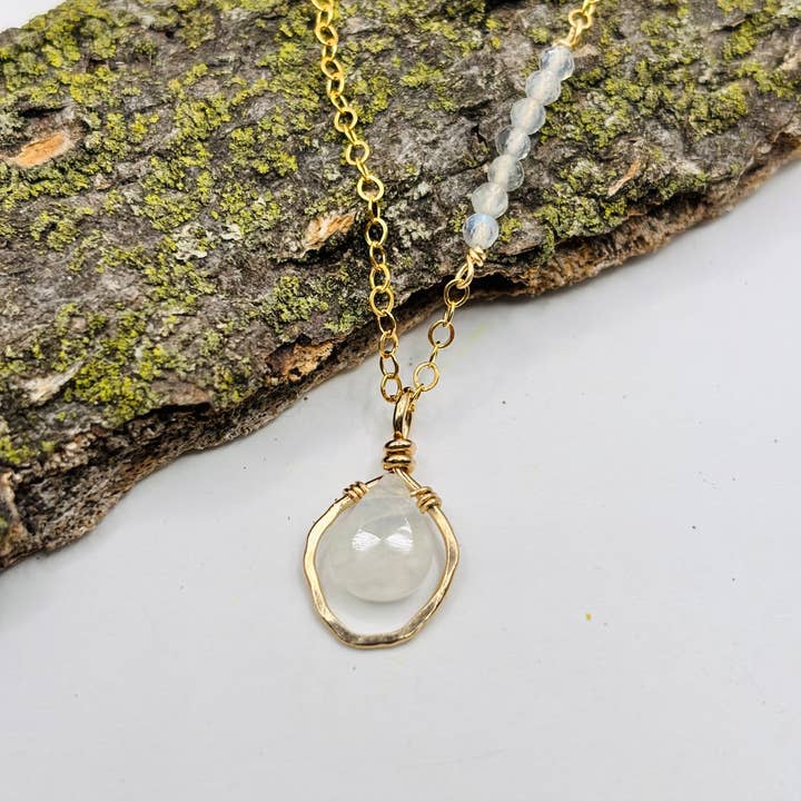 Rachel Renee Jewelry - Wholesale Pendant/Charm Necklace - ALICIA Freeform Gemstone Necklace With Embellishment1