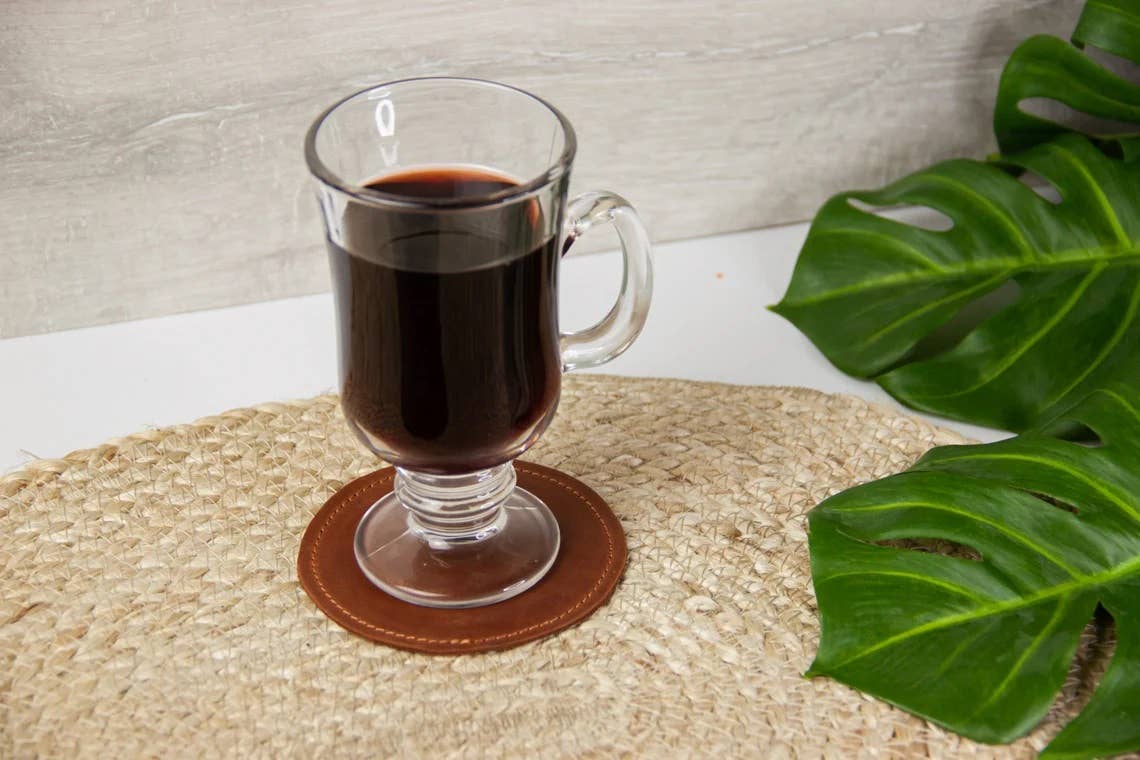 Pikore - Wholesale Onderzetters - Set ronde leren onderzetters1