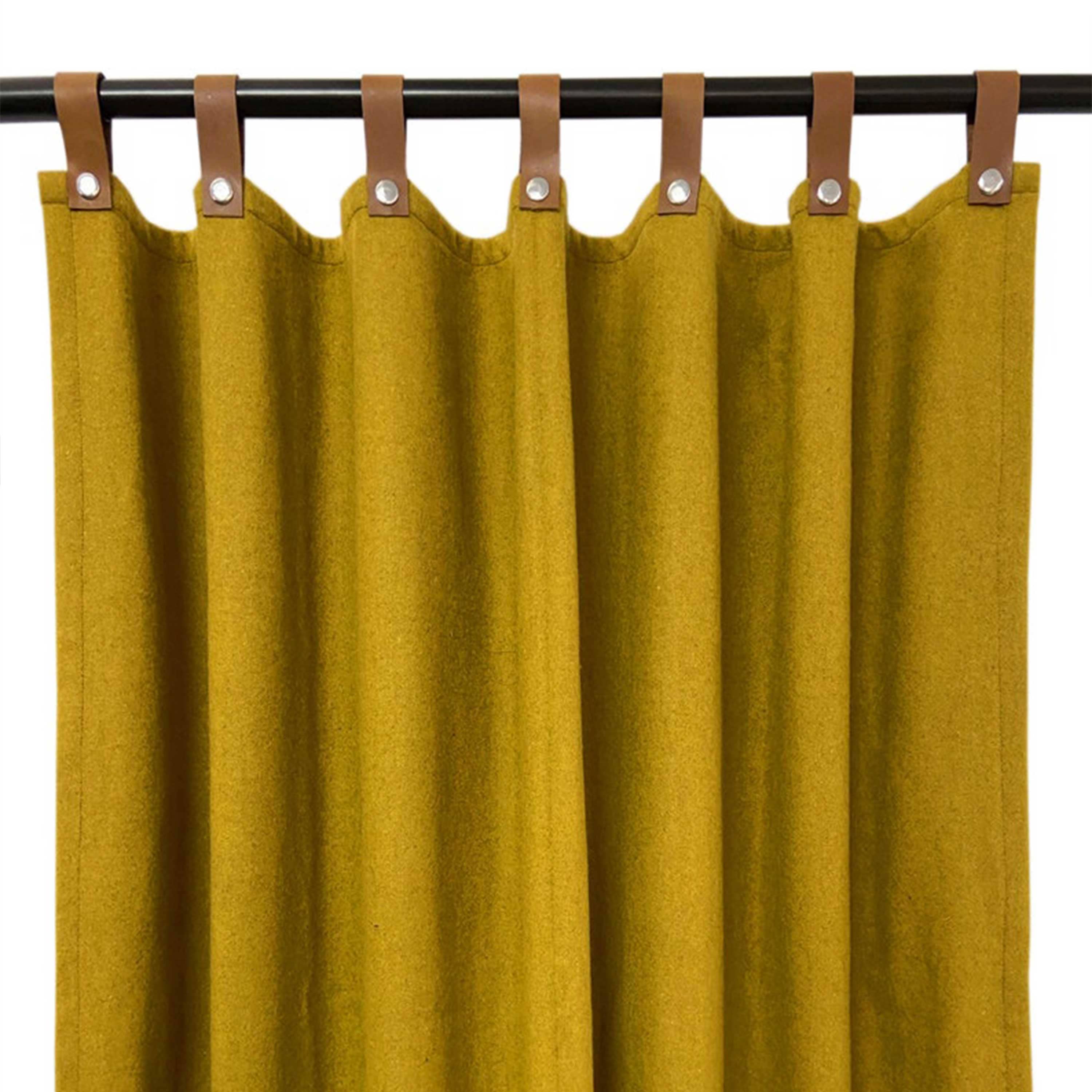 Amore Beauté – Großhandel Vorhang – Senffarbene Wollvorhänge mit Lederbändern und Lederbesatz11
