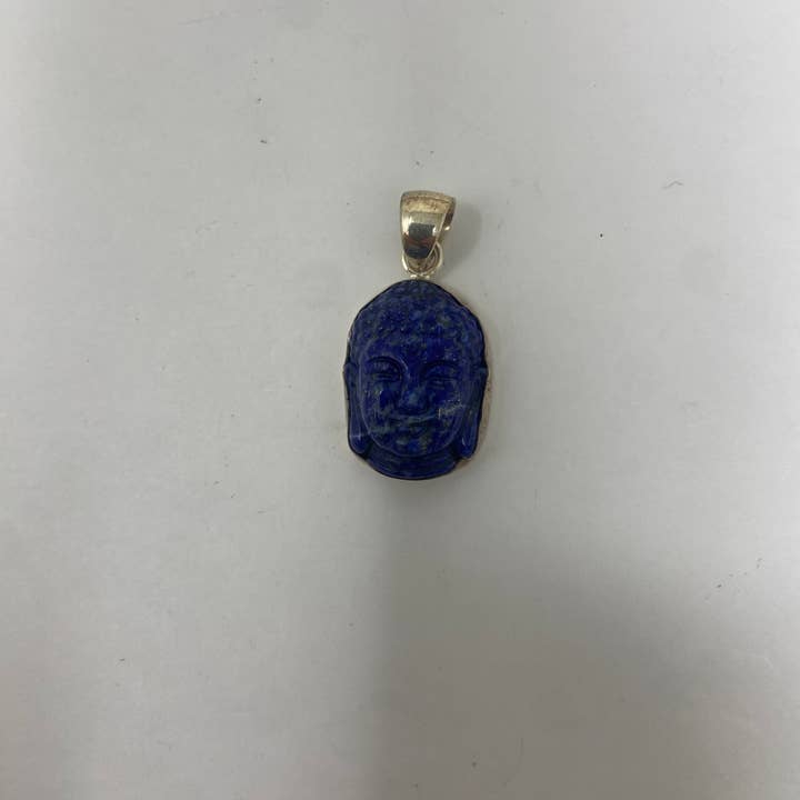 Ciondolo Buddha in Lapislazzuli in Argento Sterling per la vendita all'ingrosso da parte di Kathmandu Jewelry