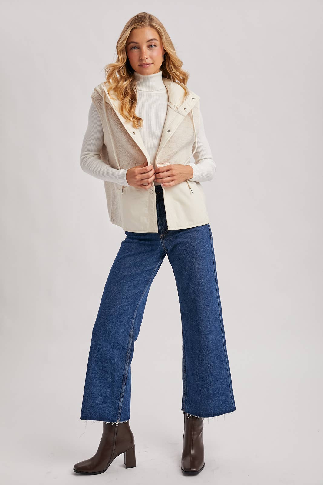 Bluivy - Wholesale Outerwear Vest - Women's - SHERPA FLEECE HOODED VEST WITH FAUX SUEDE INNER7