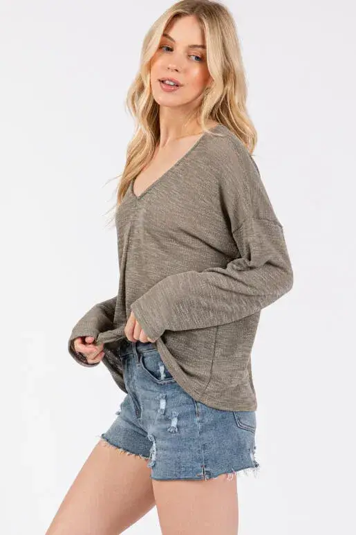 Final Touch - Wholesale Knit Top - Women's - V-Neck Knit Long Sleeve Top - T310442