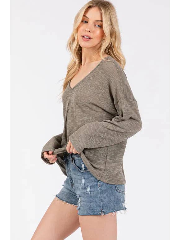 Final Touch - Wholesale Knit Top - Women's - V-Neck Knit Long Sleeve Top - T310442