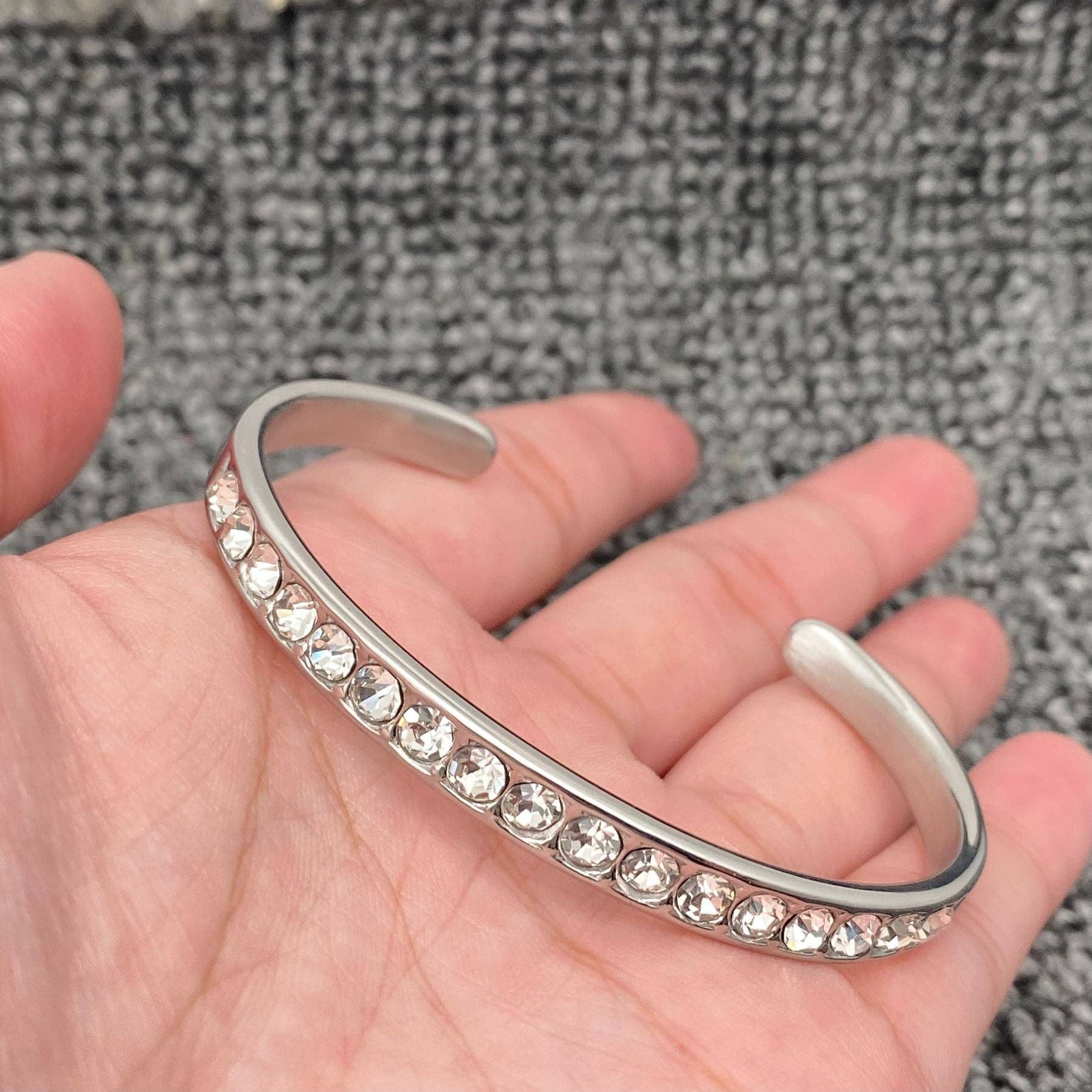 Mio Queena - Wholesale Cuff Bracelet - FGS - Inlaid CZ 18K Gold Plated Stainless Steel Cuff4