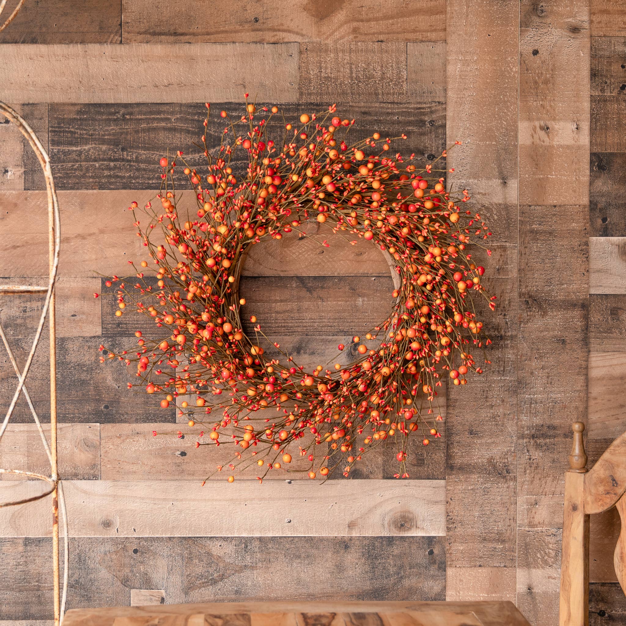 Mills Floral Company - Wholesale Krans - Herfstkrans met sinaasappelbessen2