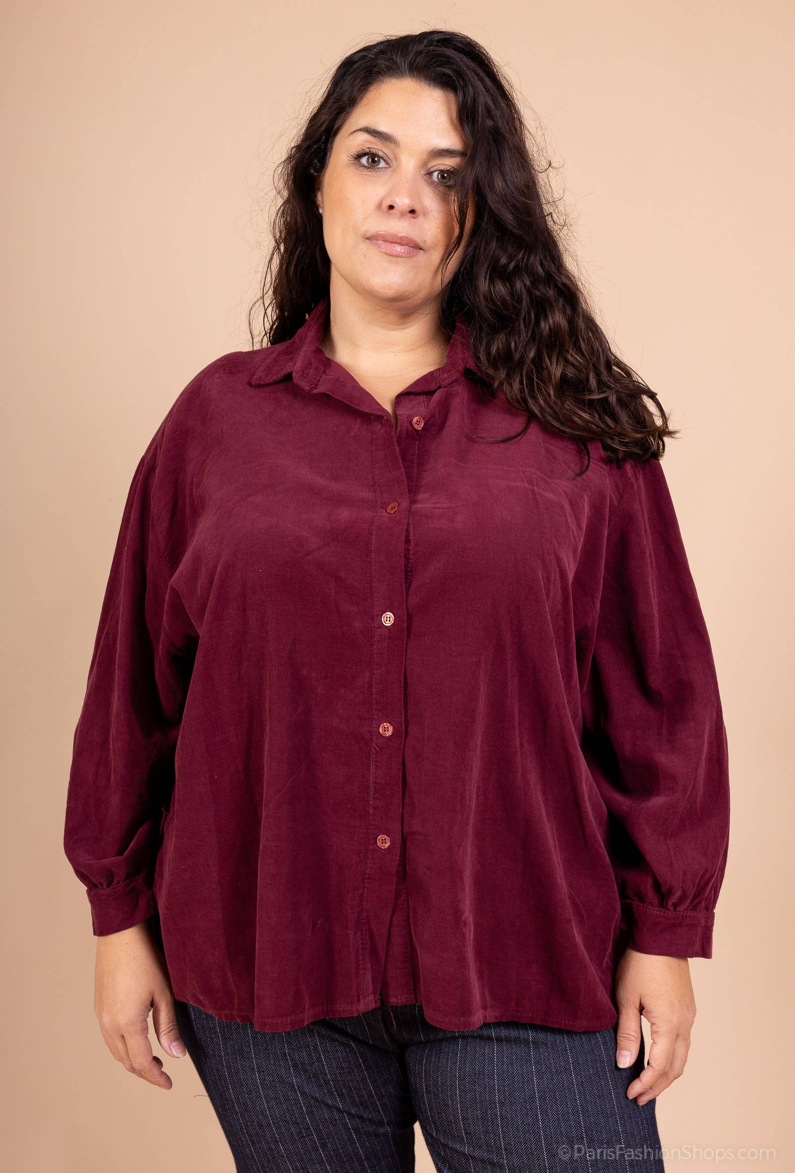 Pépouz' Paris – Großhandel Hemd mit Button-down-Kragen – Damen – GROßE GRÖSSE Weites Hemd aus leichtem Samt PC2548GT4