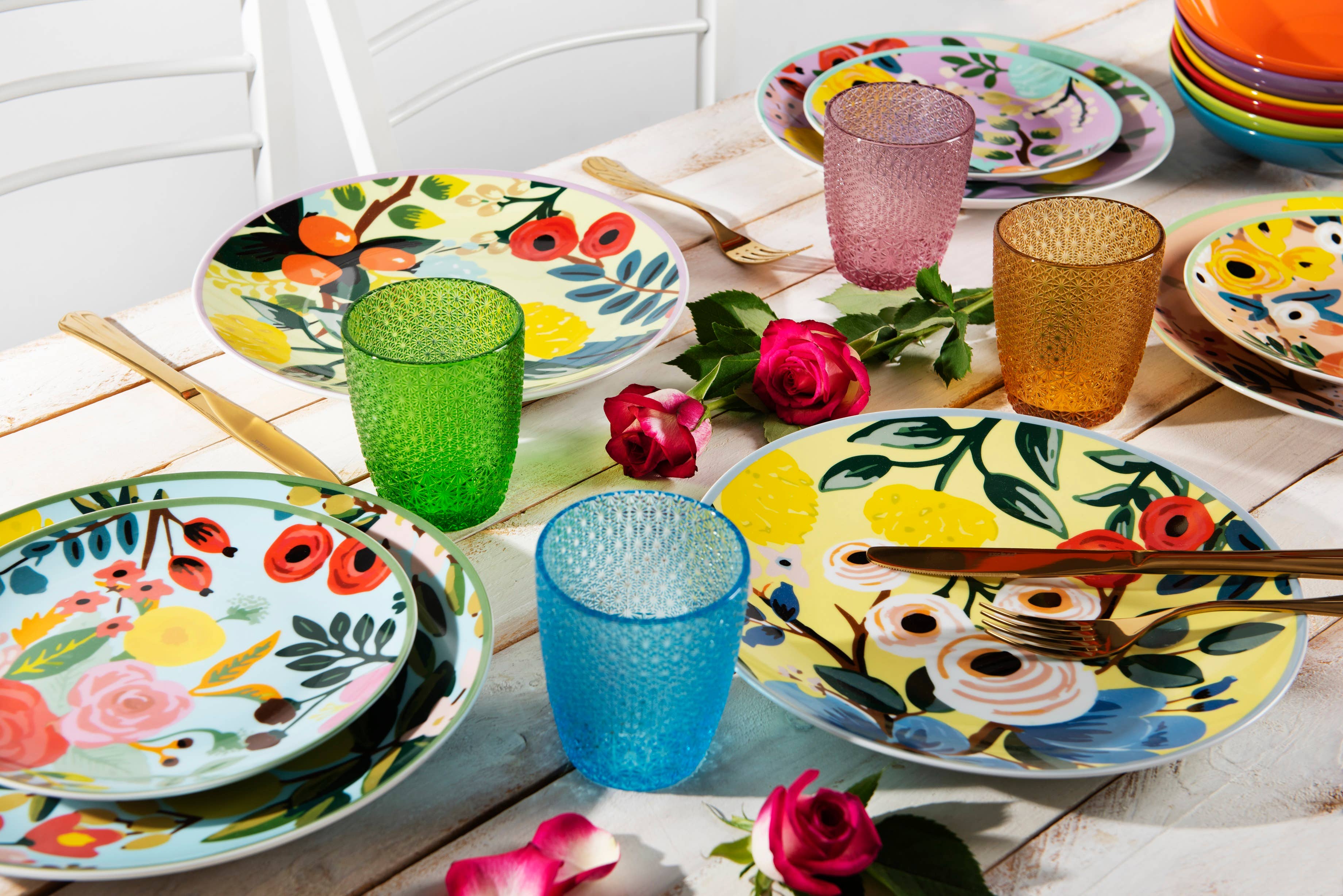 multicolour 18-Piece Dinnerware Set Frida Flowers for wholesale on Faire9