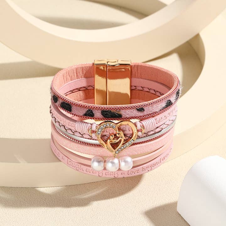 JOSSLYN by wall to wall - Wholesale Bangle Bracelet - MAGNETIC BUCKLE HEART SHAPED WORD PRINT BRACELET | 40B5136