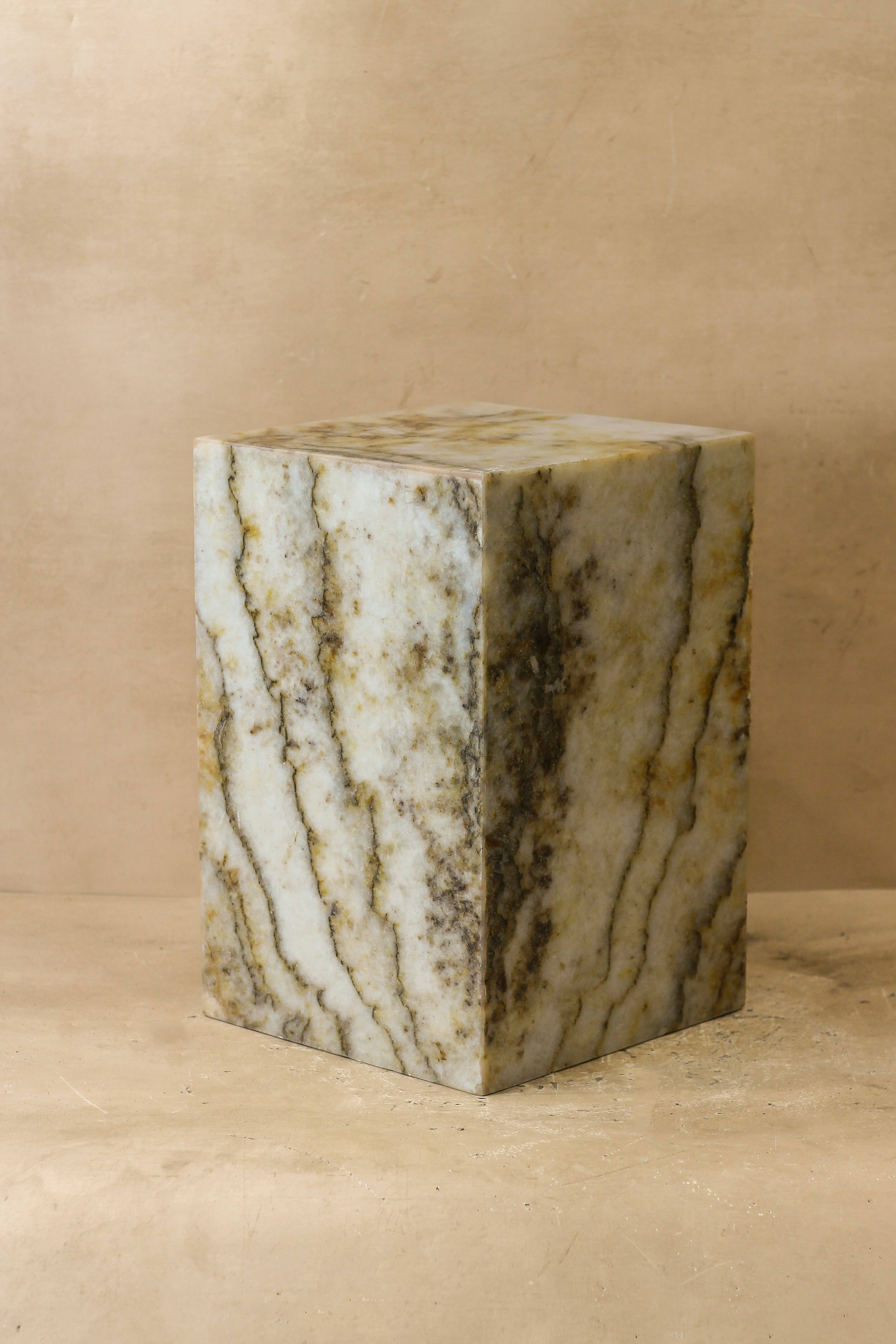 Botanical Boys - Wholesale Side Table - Onyx Side Table Pedestal - Hollow - No 113