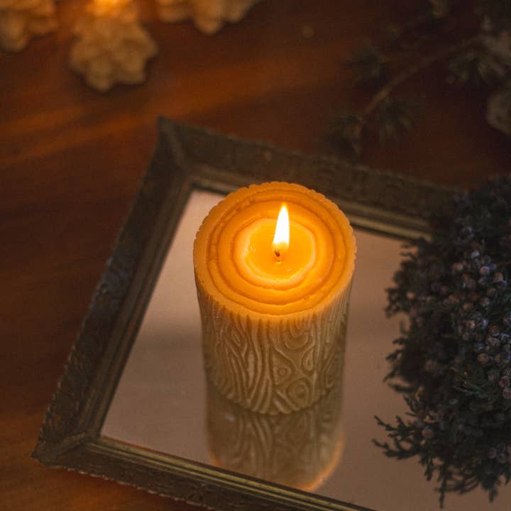 The Ramblin' Bee – vela pilar por atacado – Vela de pilar de cera de abelha1