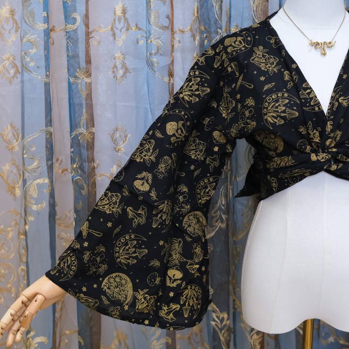 Karma Nepal Crafts - Wholesale Blouse - Women's - 3 Way Cotton Wrap Top with Mushroom Print8