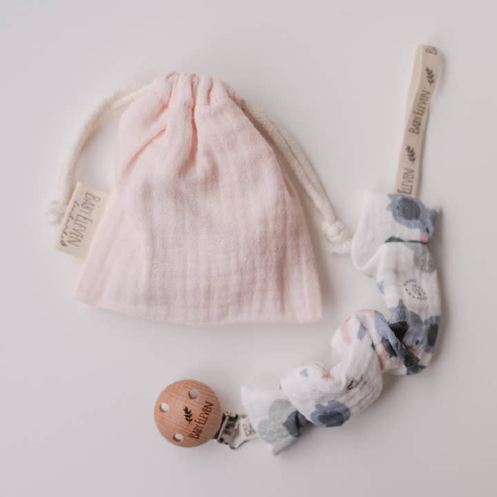 Calm Kollektion Stoff-Schnullerhalter aus Bio-Baumwolle für den Großhandel von Baby Eleven Handmade