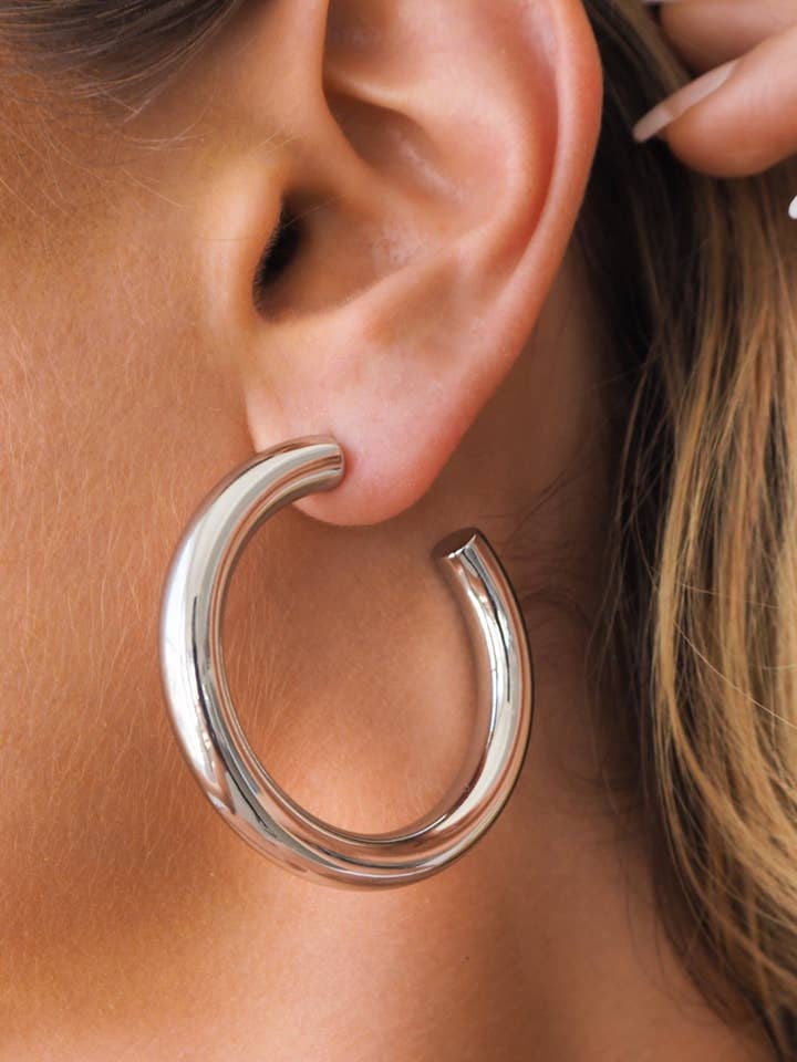 Chunky Silver Hoops | Stor for engroshandel hos JacqMaria Jewelry