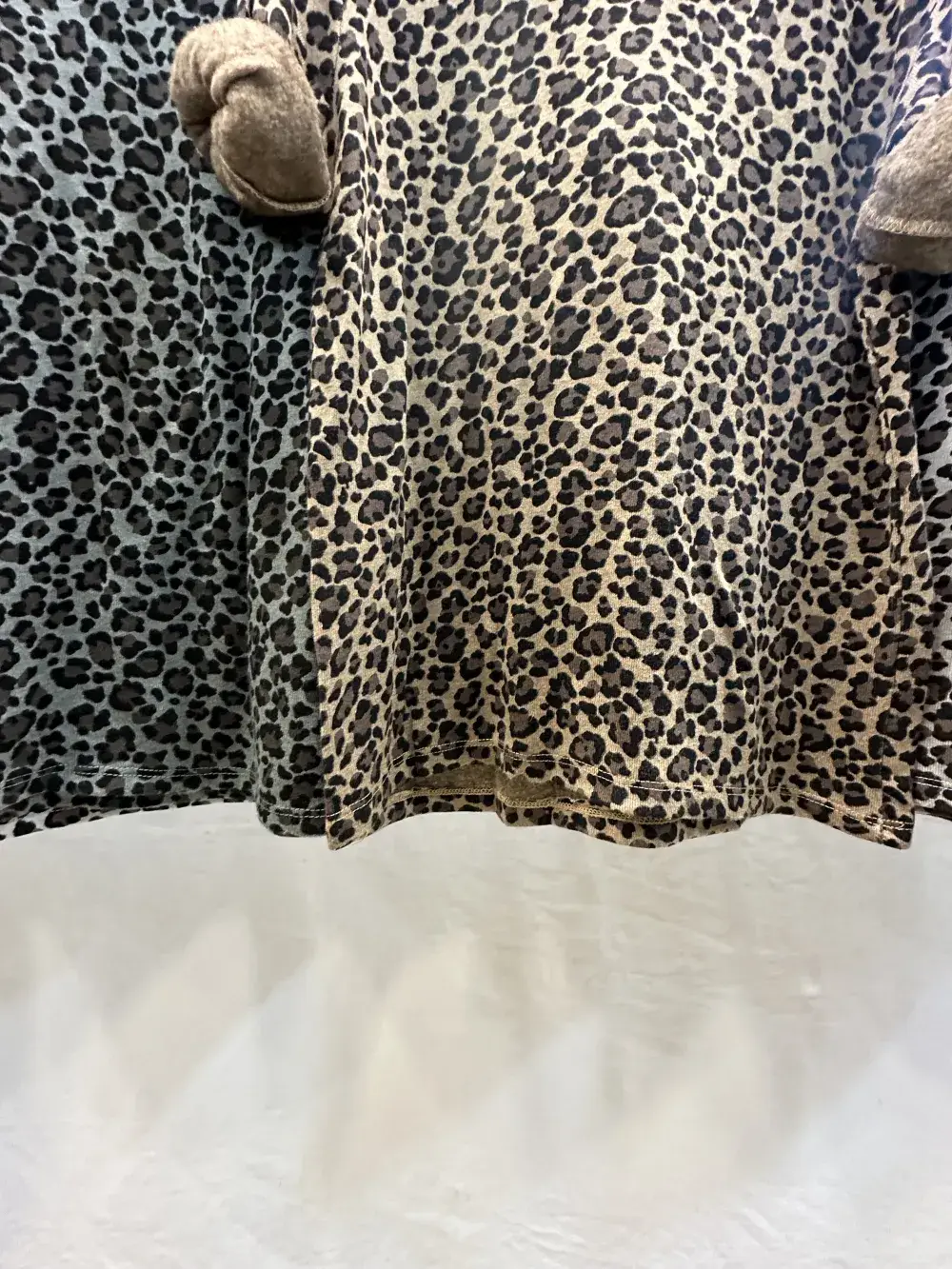 Mimi & Gogo - Wholesale T-Shirt - Women's - Leopard Turtleneck Top @5672_HLeoColChemine11