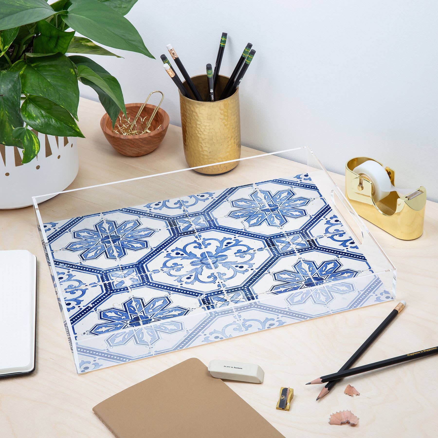 Deny Designs - Vente Plateaux décoratifs - Plateau en acrylique à motif de carreaux portugais bleu Henrike Schenk7