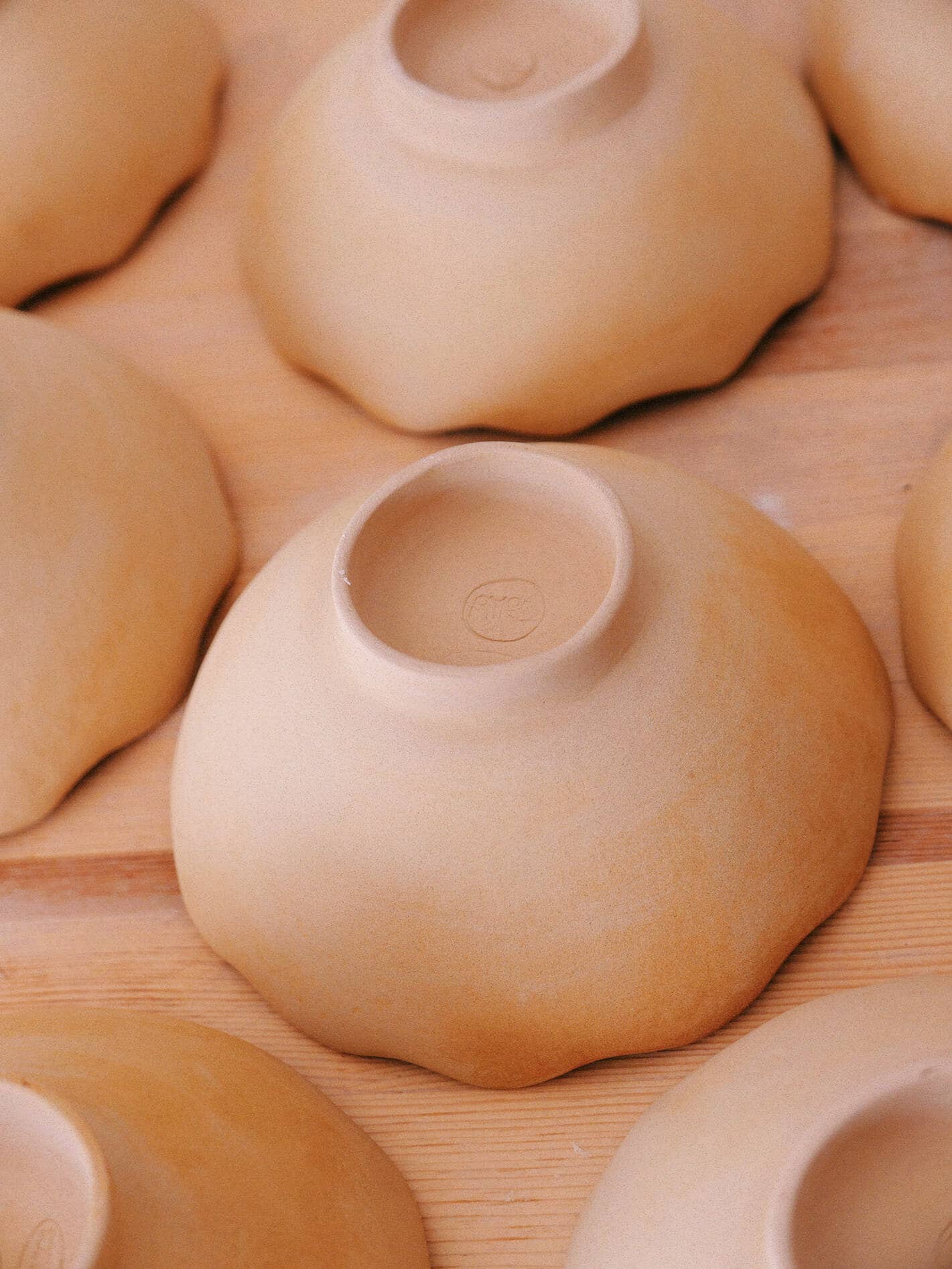 Ohyoko ceramics - Wholesale Serve Bowl - Handmade ceramic stoneware bowls with waves18