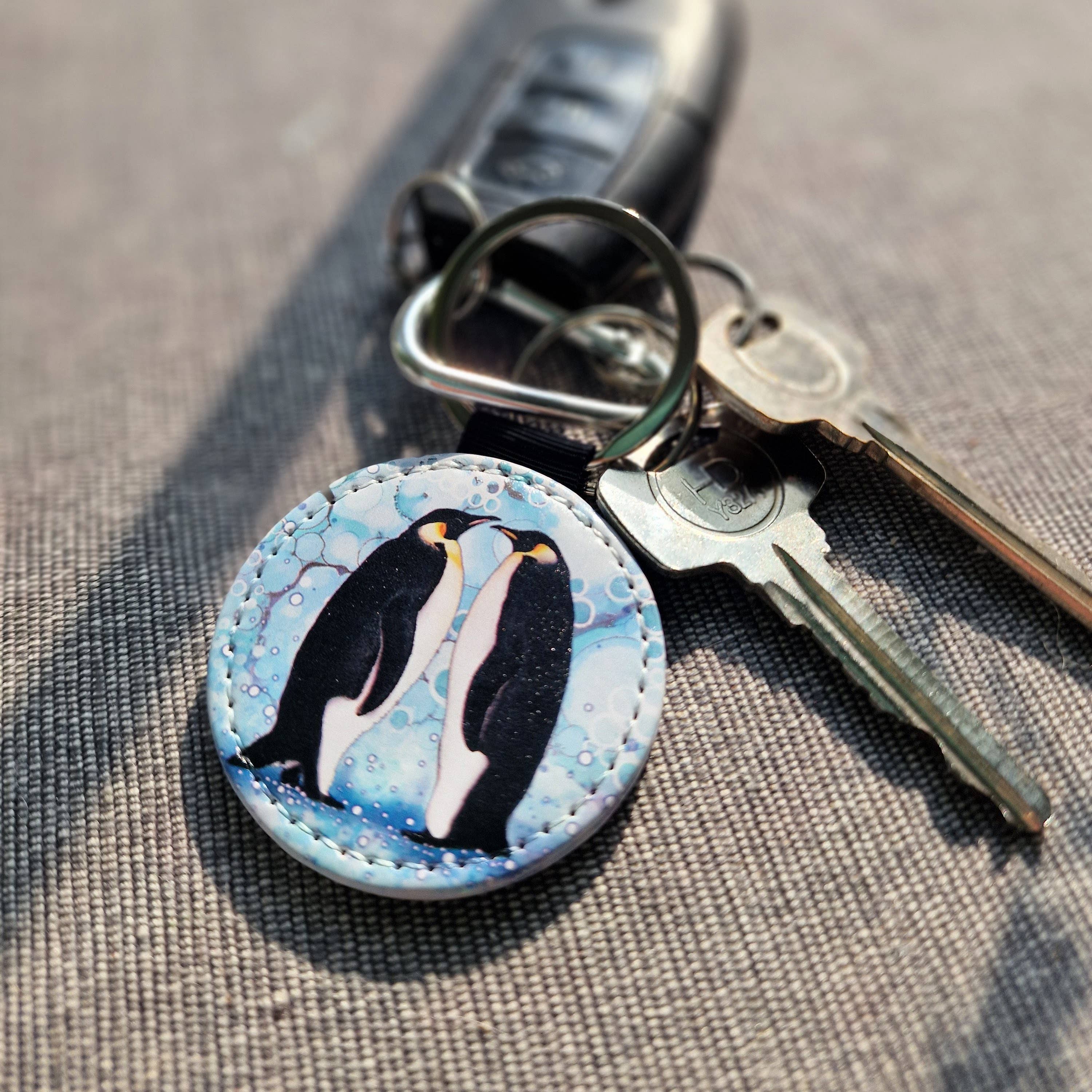 By Jo Crafts – wholesale Keychain – Unisex – 41-KR -Penguin Faux Leather Keyring1