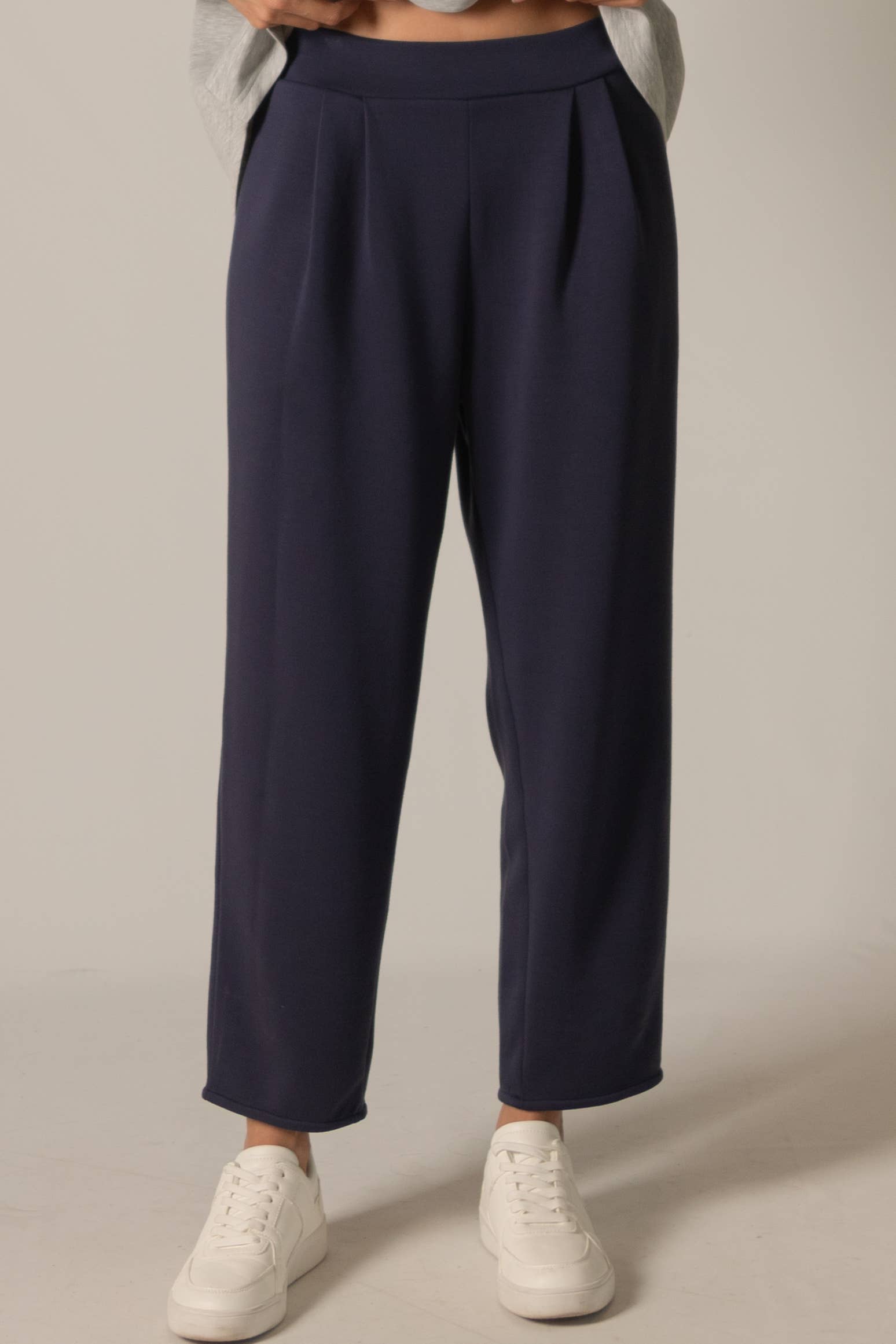 P. CILL – wholesale Byxor - Dam – P. CILL Butter Modal avsmalnande byxor3