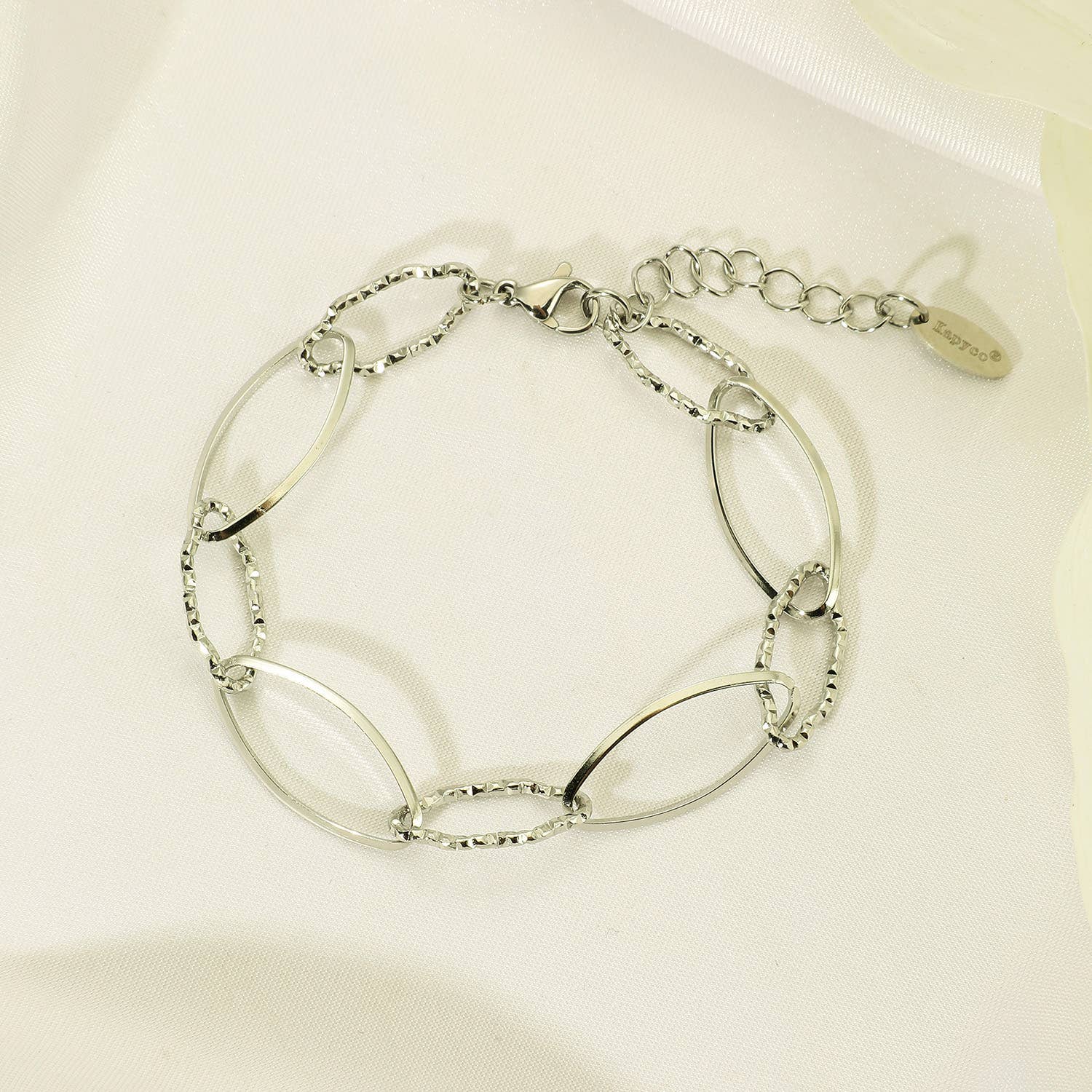 Kapyco - Vendita all'ingrosso Bracciali tennis - Bracciale in acciaio inox oro o argento con finitura martellata - BR2102031