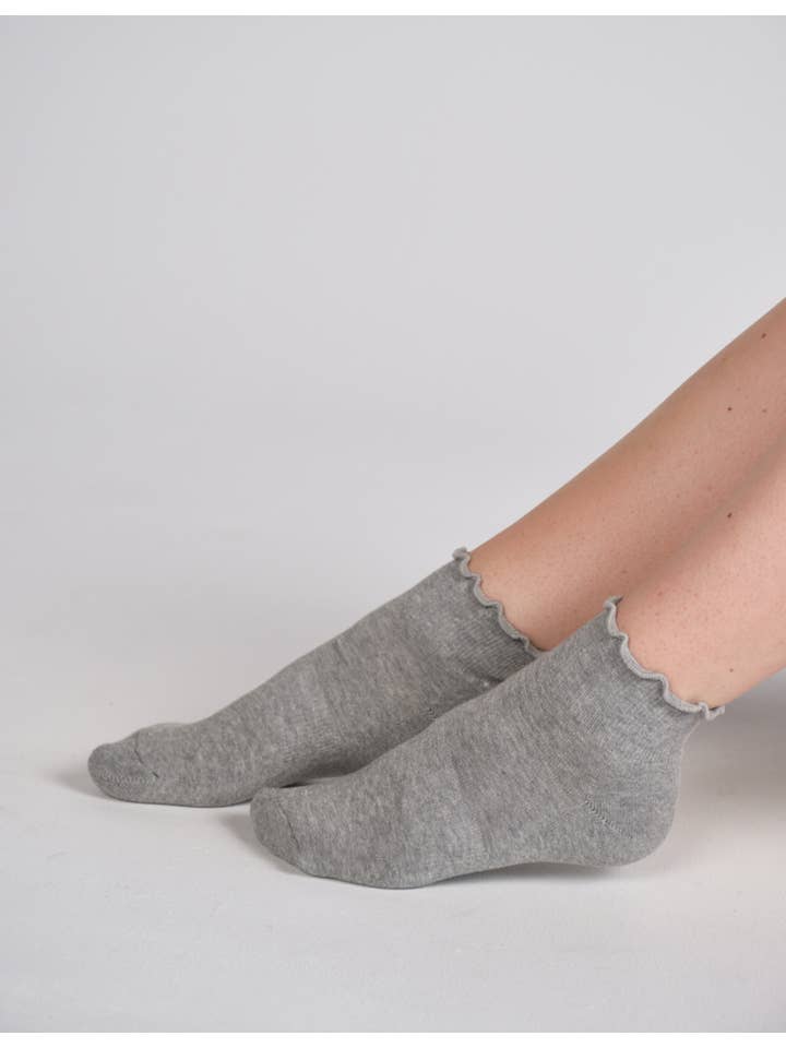 LUCKY HONEY - Wholesale Socks - Women's - Everyday Ruffle Cropped Crew Sock5