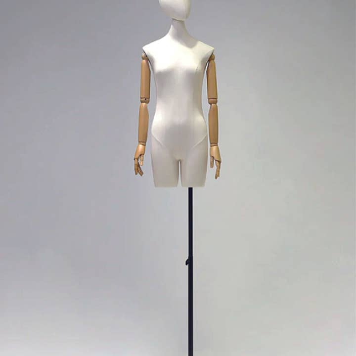 CHALK - Wholesale Retailer Display Stand/Case - Mannequin