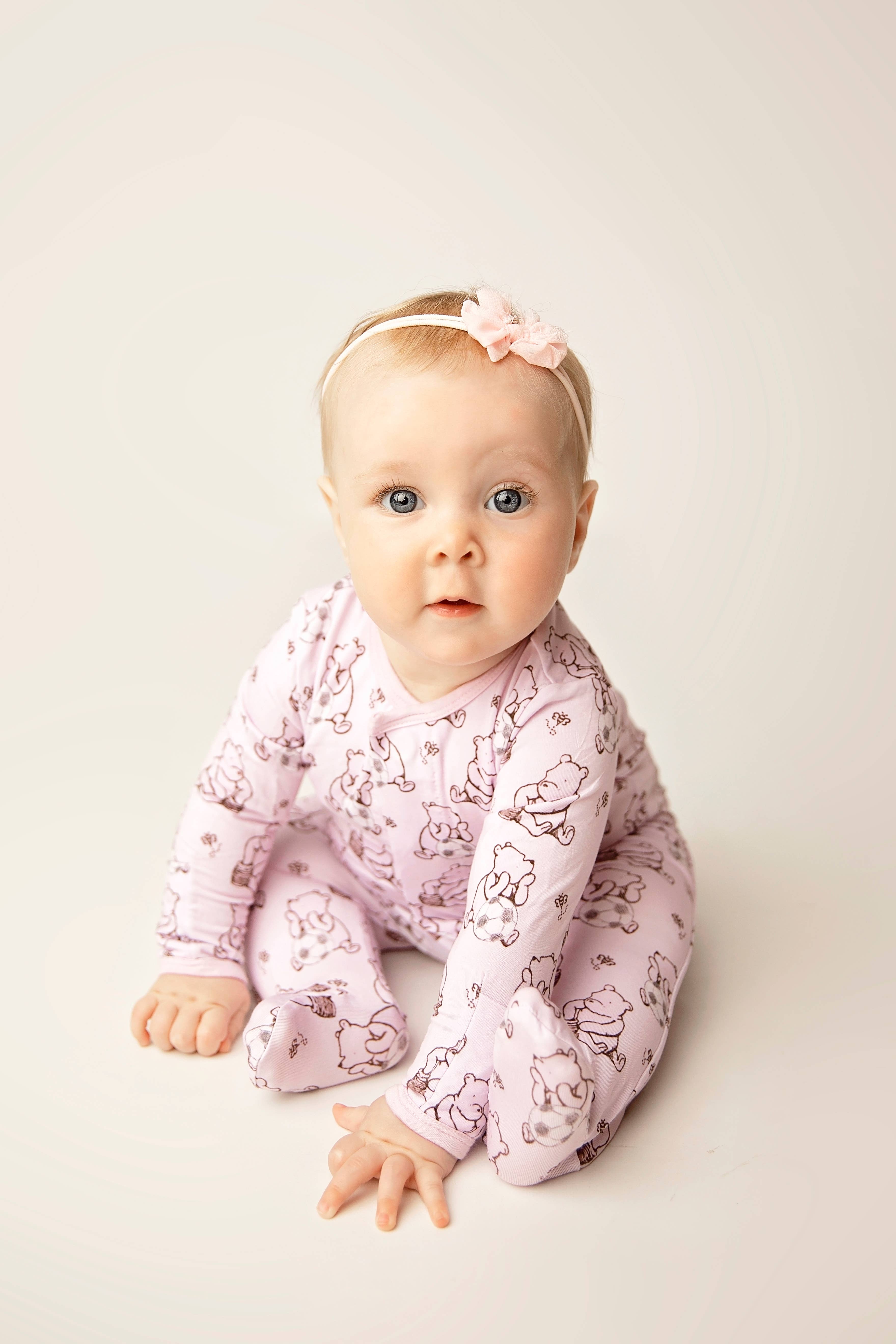 Sugar Lily's - Wholesale Jumpsuit - Baby - Sugar Lily's- Winnie the Pooh- Magnetic Footie0