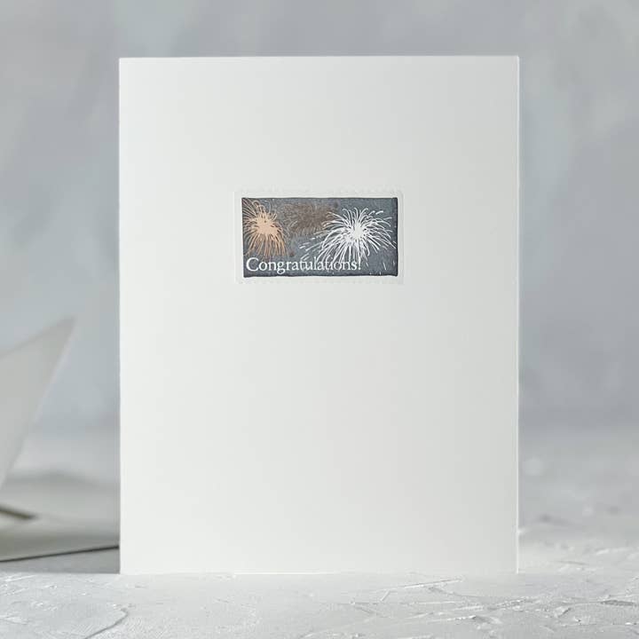 Tillykke Fyrværkeri Frimærke Hilsen Kort for engroshandel hos Belle & Union