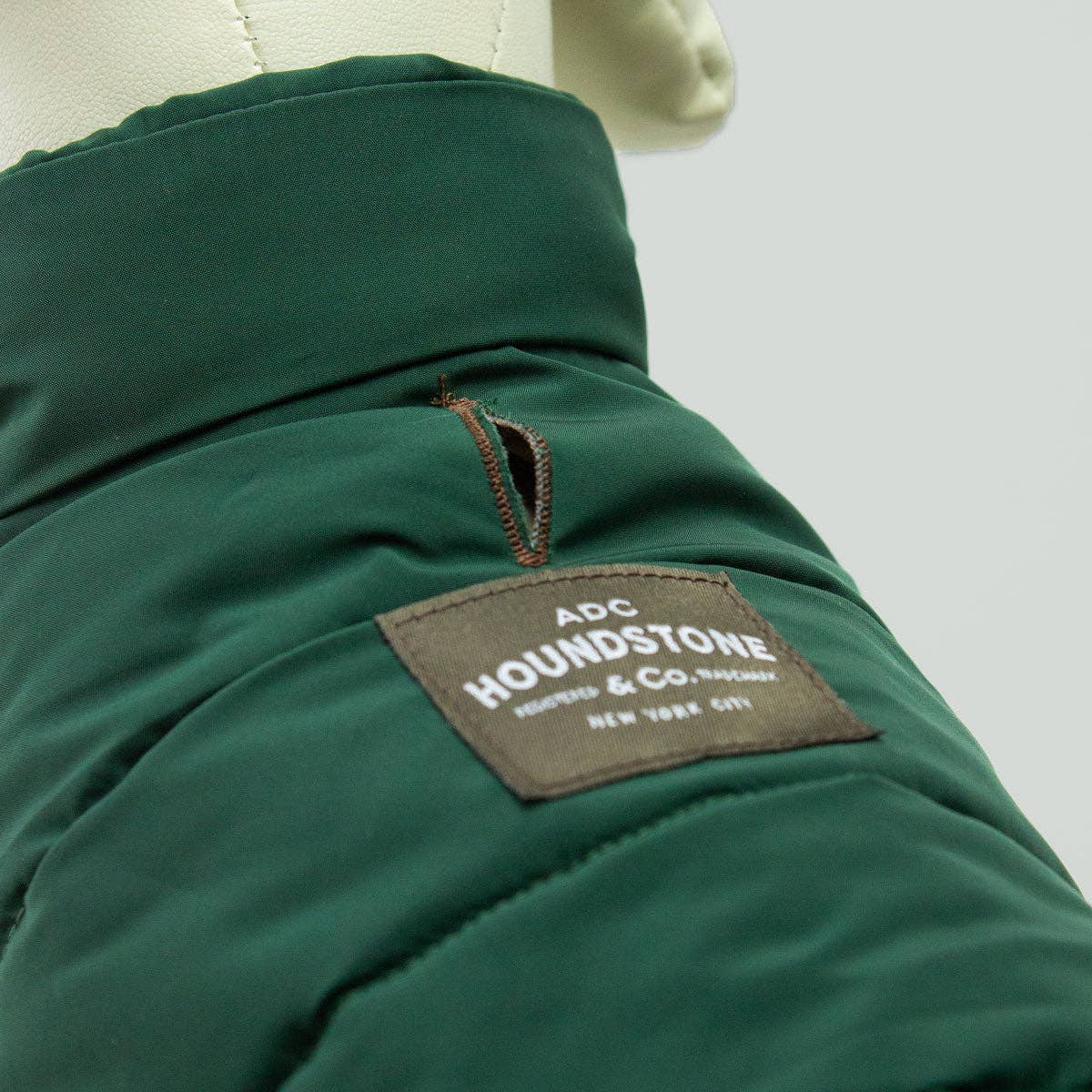 ADC Houndstone & Co. - Vente Gilet – chien - Doudoune réversible pour chien - « Tropical Camo »5