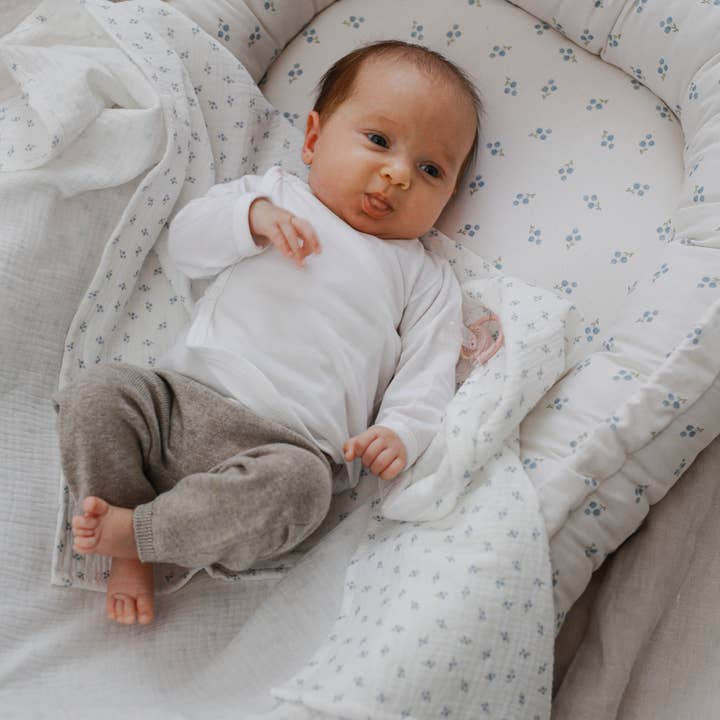 BABYLY - Wholesale Bassinet - Baby - babyly- babynest with foam matress -Forget-Me-Not