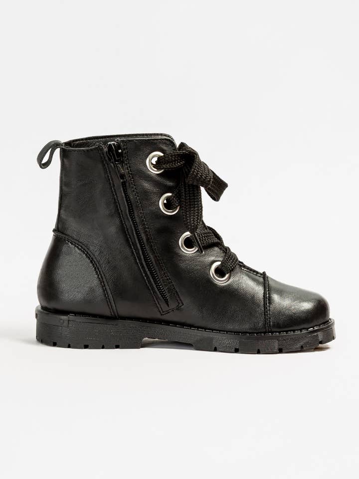 Stivaletti stringati per la vendita all'ingrosso da parte di Hermann Shoes