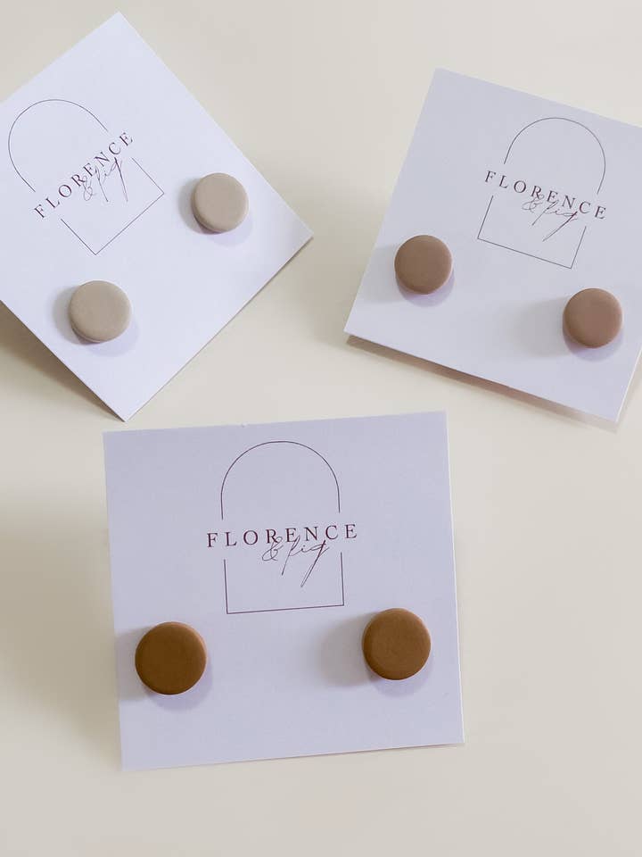 Minimal Lille Chic Studs for engroshandel hos Florence and Fig