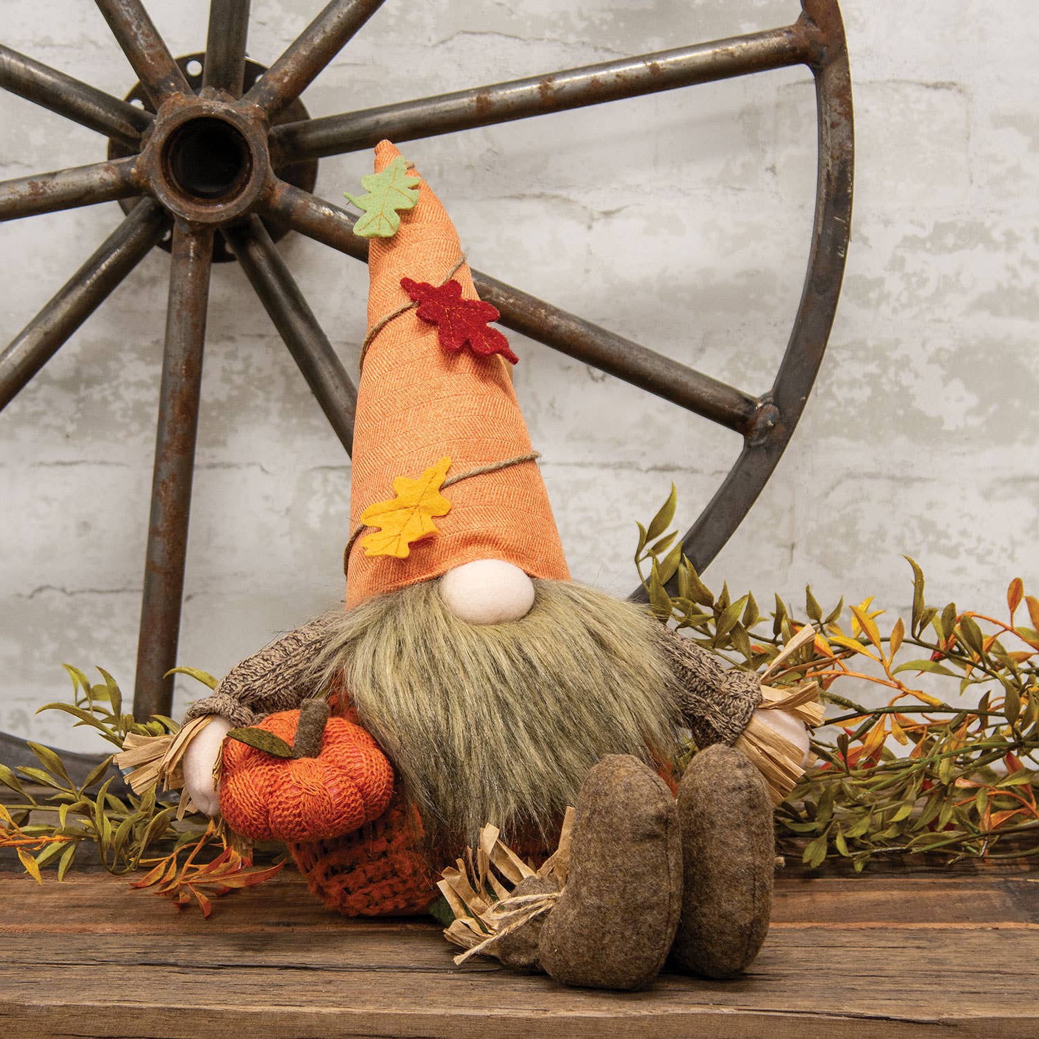 Bright Ideas – wholesale Decorative tabletop object – Fall Leaf Gnome1