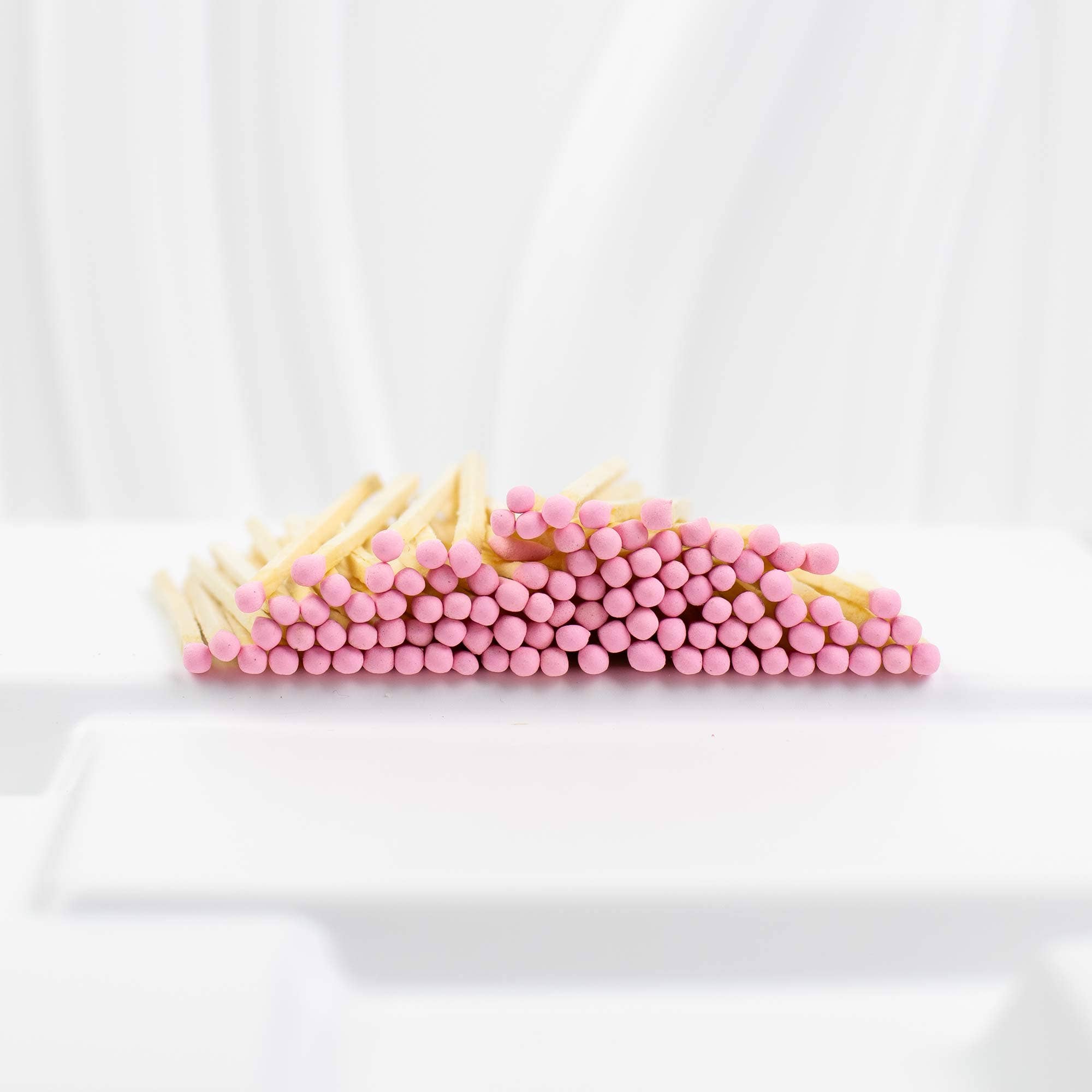 UniqueGiftsAG – wholesale Matches – 9.5 cm Pink Light Head Wooden Matches Refill