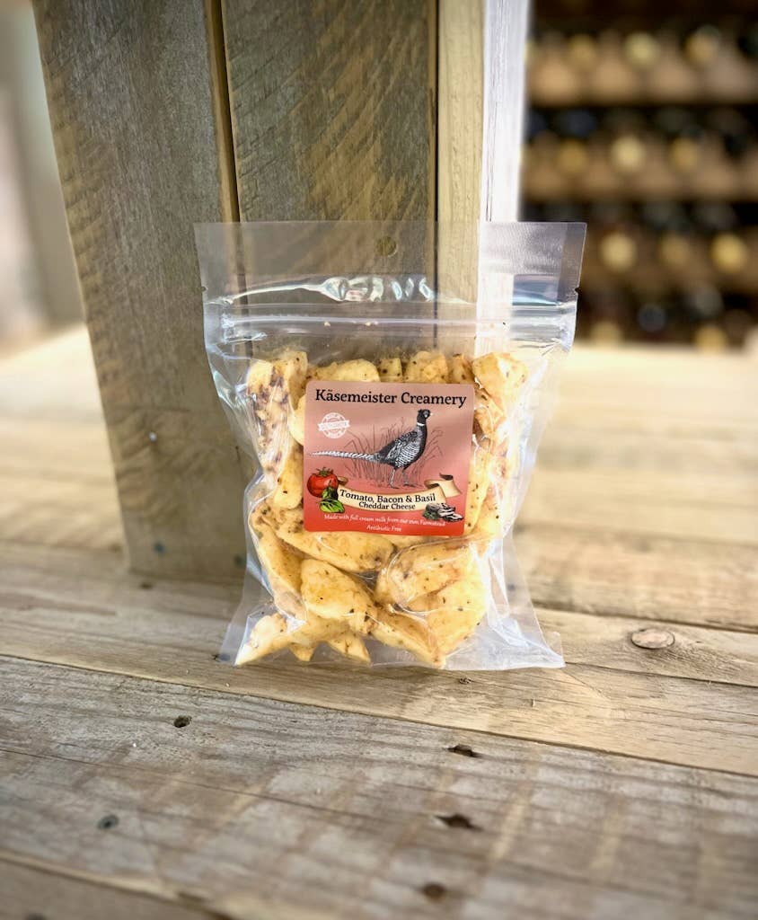 Kasemeister Creamery – Queijo por atacado – Coalhada de Queijo Cheddar com Tomate, Bacon e Manjericão