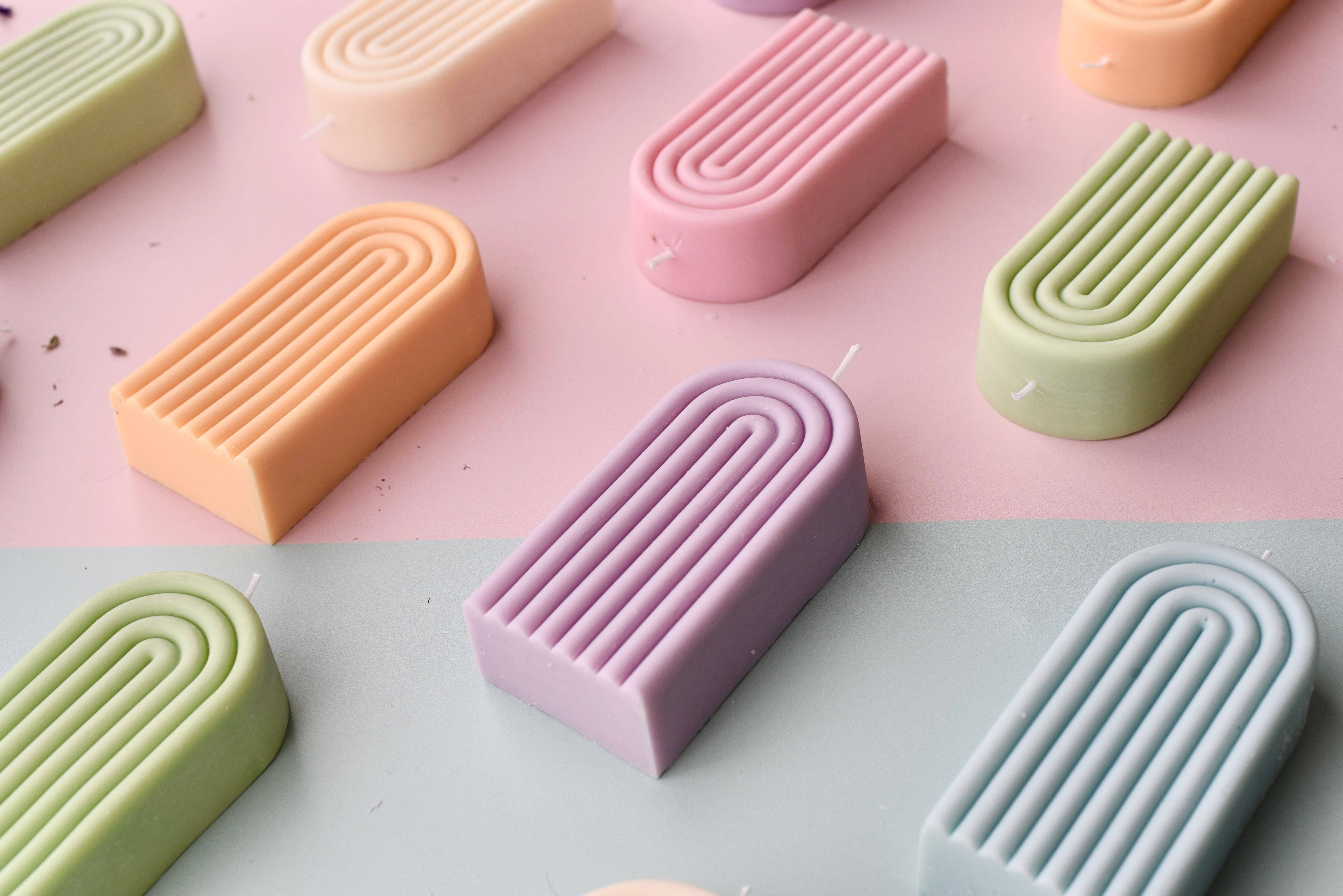 Noord Candles – wholesale Novelty candle – Arch Rainbow Vegan Candle - Handmade Soy Wax Home Decor3