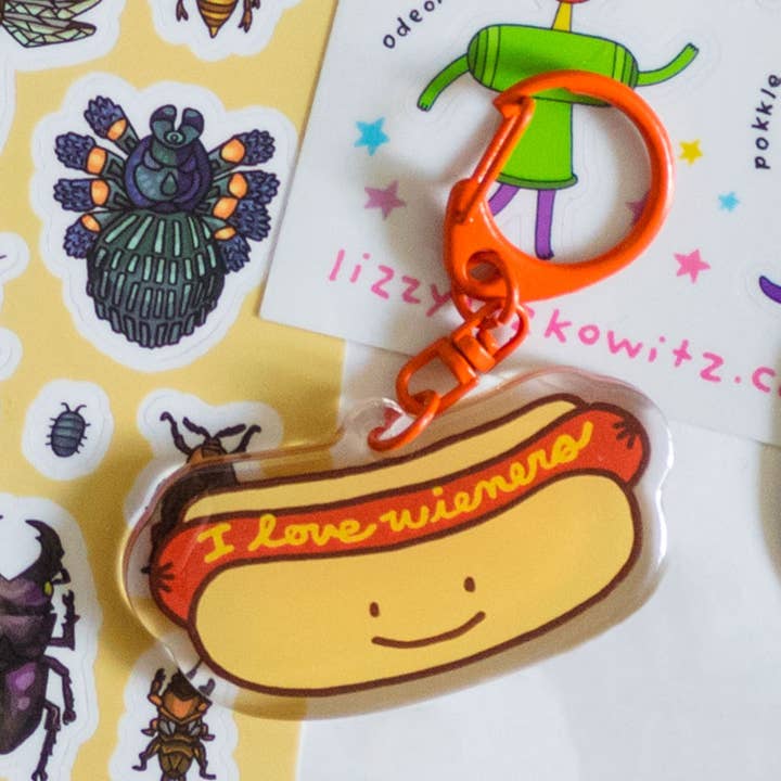 J'adore le porte-clés acrylique Hot Dog Weiners pour la vente par Lizzy Itzkowitz