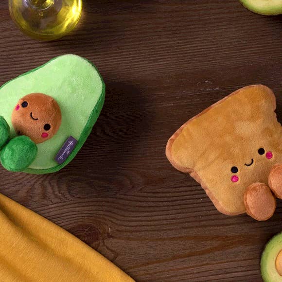 Hallmark – wholesale Stuffed/plush toy – Kids & baby – Better Together Avocado & Toast Magnetic Soft Toy Pair1